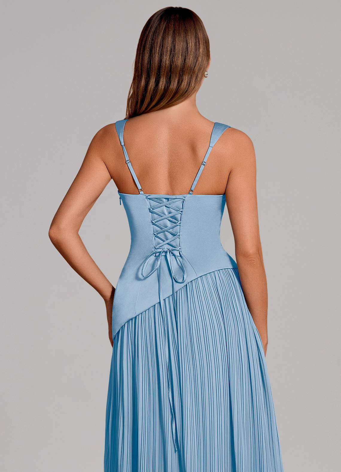 Azazie Stephanie Robes de demoiselle d'honneur Robe Trapèze en Satin extensible Plissée Poudre Bleue image1