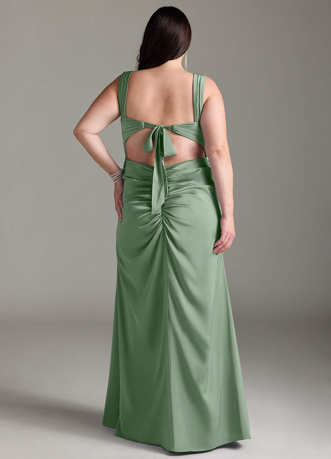 Azazie Jesaphine Vestidos de damas de honor Vestido de Matcha de Satén Elástico de Corte Recto con Lazo image8