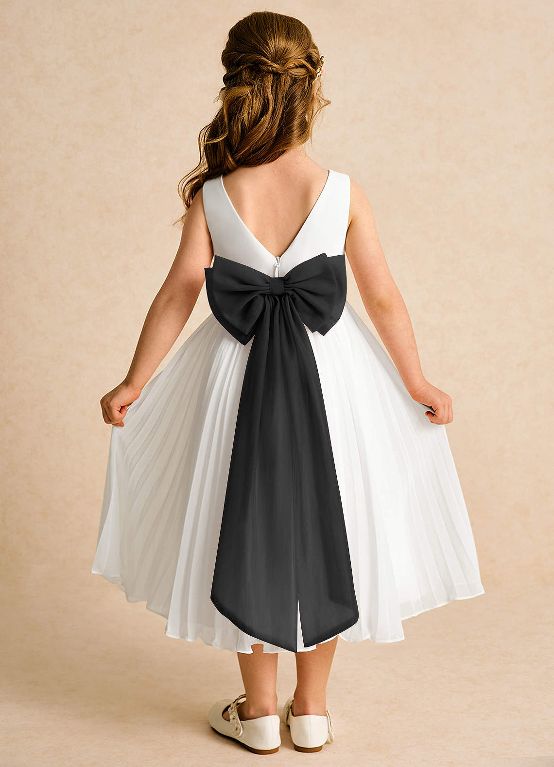 Azazie Margot Abiti da Ragazza di Fiori Abito A-Line in Chiffon Plissettato Avorio Nero image1