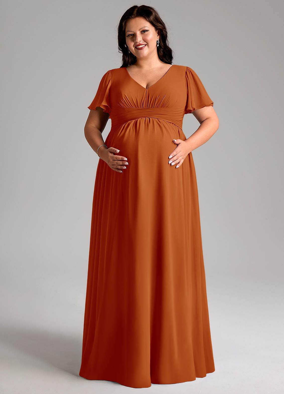 Azazie Verna Robes de demoiselle d'honneur de maternité Robe Trapèze Col V froncé Longueur ras du sol Mousseline de soie image10