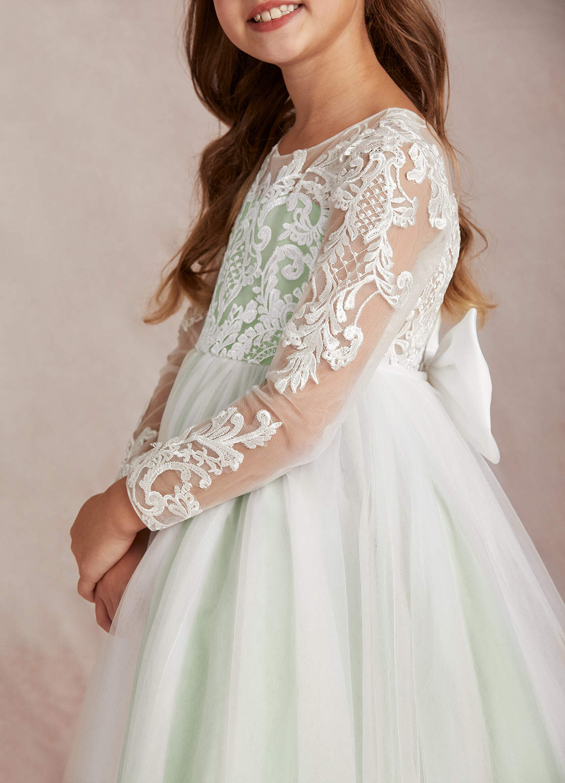 Azazie Elodie Robe Demoiselle D'honneur Fillette Robe Princesse en Dentelle Ivoire Sauge Poussiéreuse image6