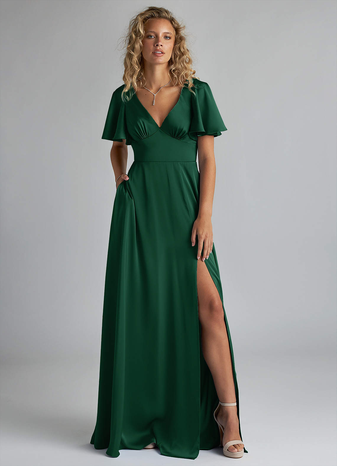 Azazie Kimber Vestidos de damas de honor Vestido de Verde Oscuro de Satén Elástico de Corte en A con Volante image1