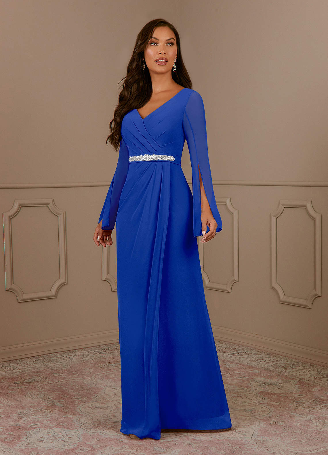 Azazie Belinda vestidos de madre de la novia Vestido de Azul Real de Gasa de Corte En A con Cuello en V Plisado image1