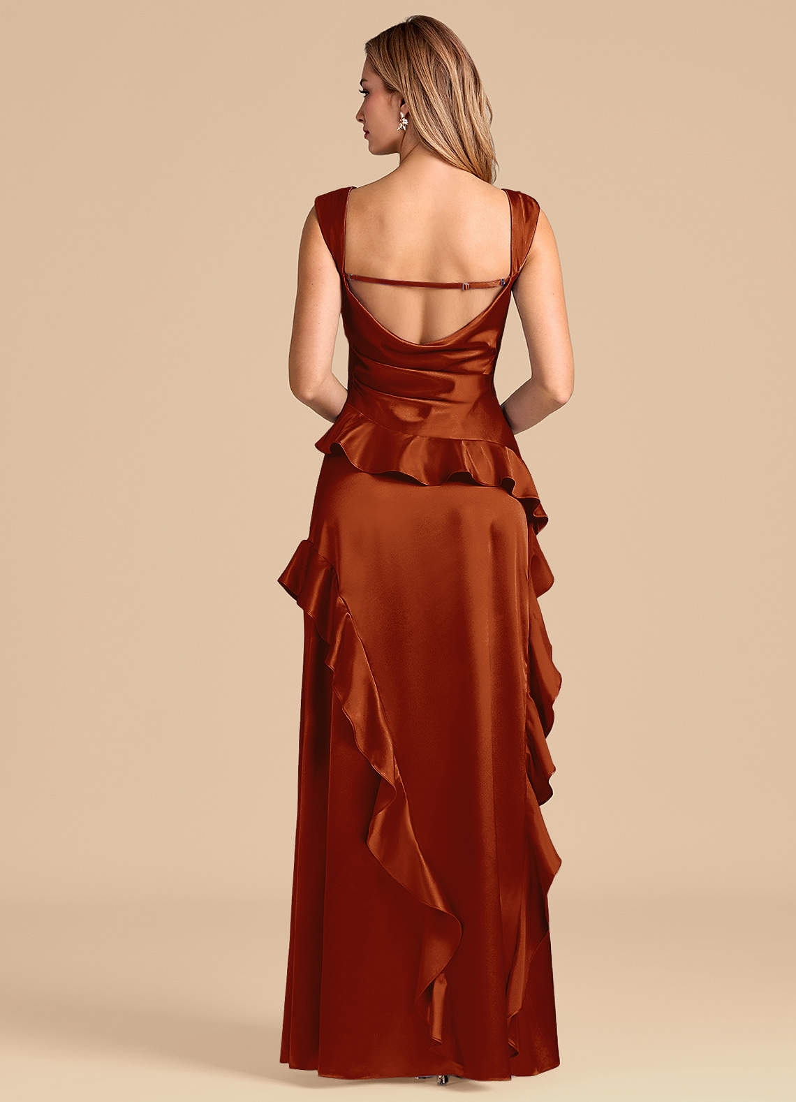 Azazie Sloane Vestidos de madrinha de casamento Vestido Castanho Aloirado de Cetim Metálico de Linha A com Decote em coração image5