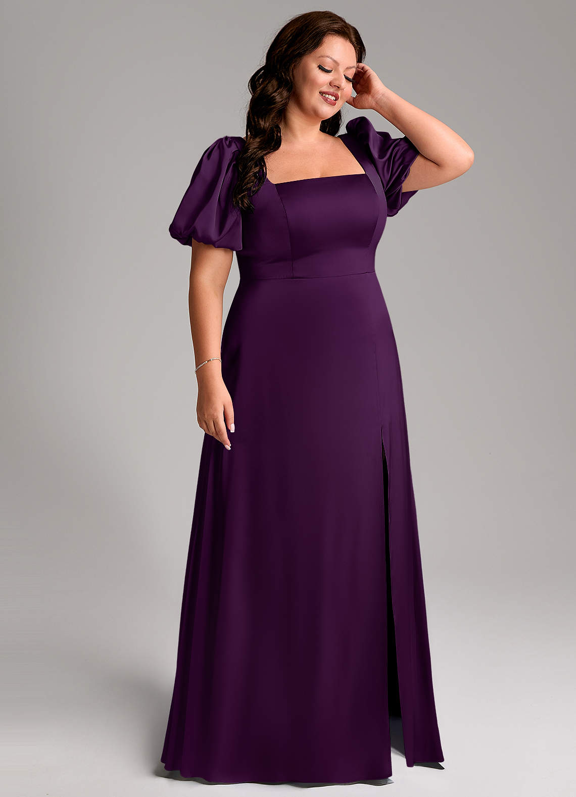 Azazie Fyona Vestidos de damas de honor Vestido de Uva de Satén Elástico de Línea A con Plisado image5