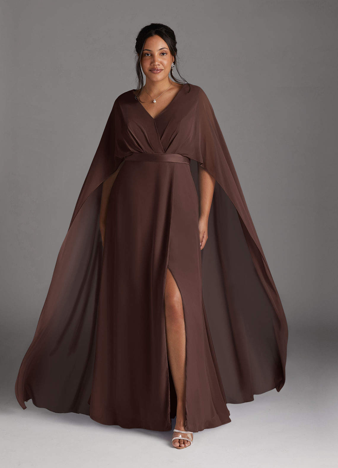 Azazie Isa Kleider für die Brautmutter A-Linie V-Hals Gefaltet Chiffon Kleid Ganache image1