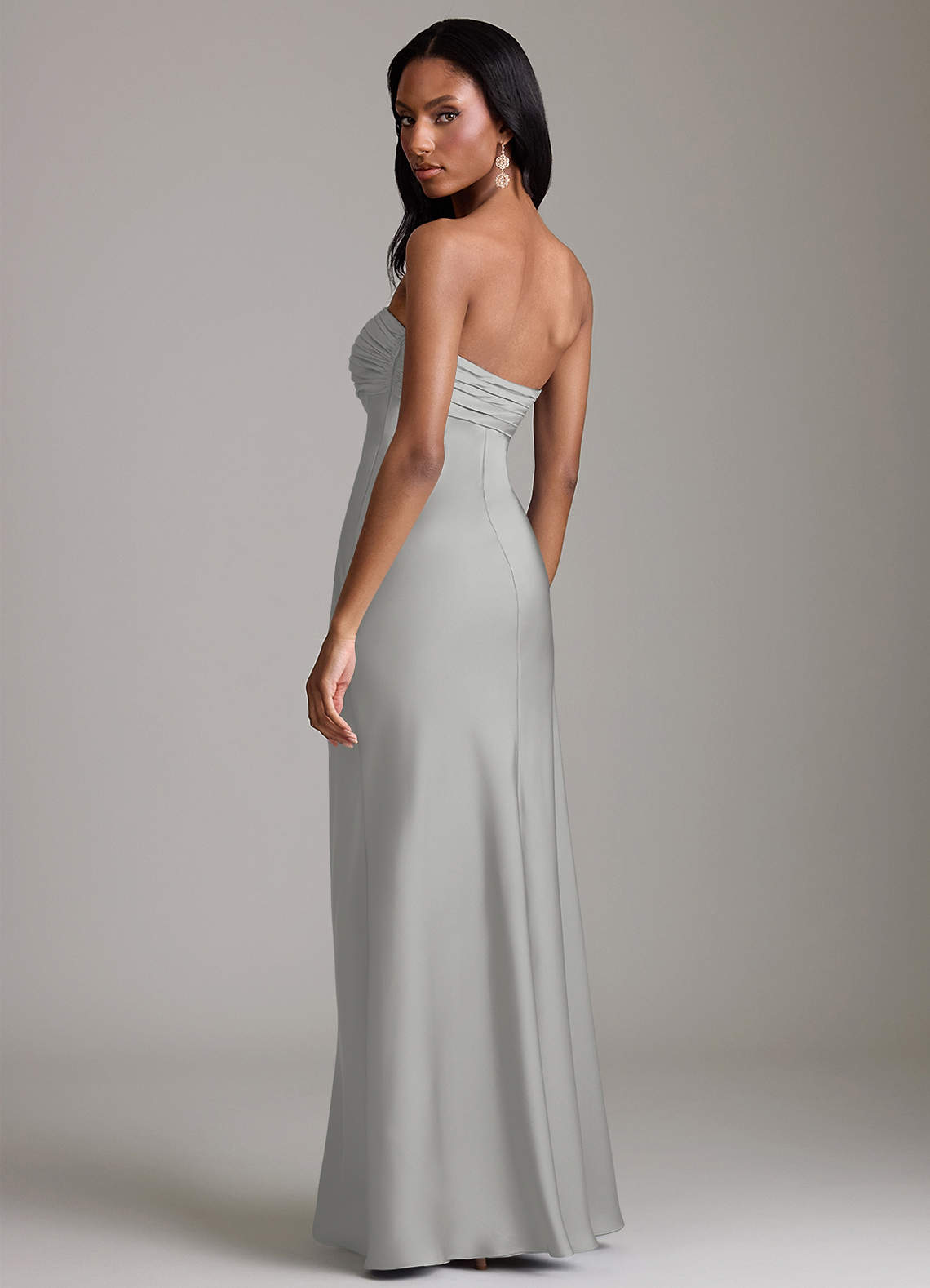 Azazie Saylor Brudtärnklänningar Klä av Sjöjungfru i Stretch Satin Axelbandslös Silver image4