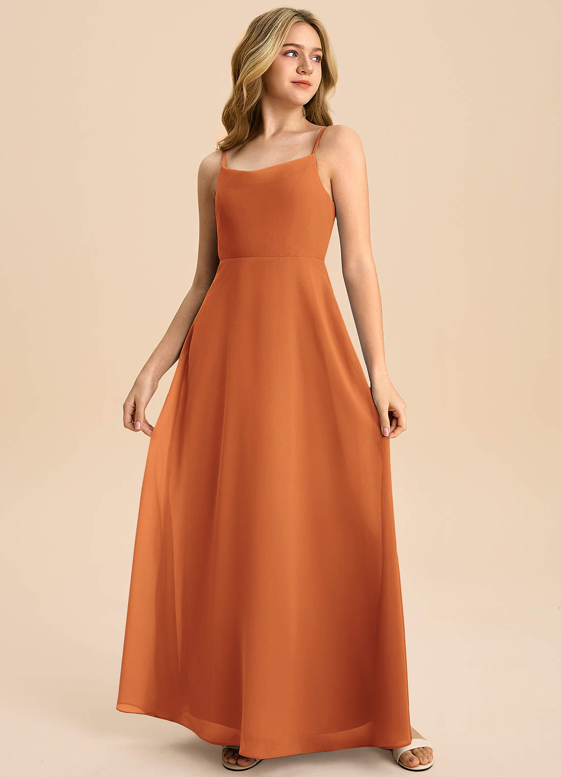 Azazie Shale Junior Vestido Canela de Chiffon de Linha A com Arco image3