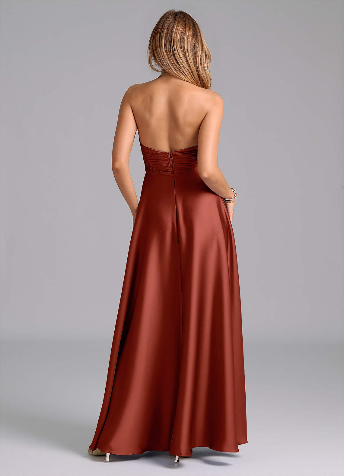 Azazie Tessie Vestidos de prueba en casa Vestido de Terracota de Satén Elástico de Línea A con Plisado image1