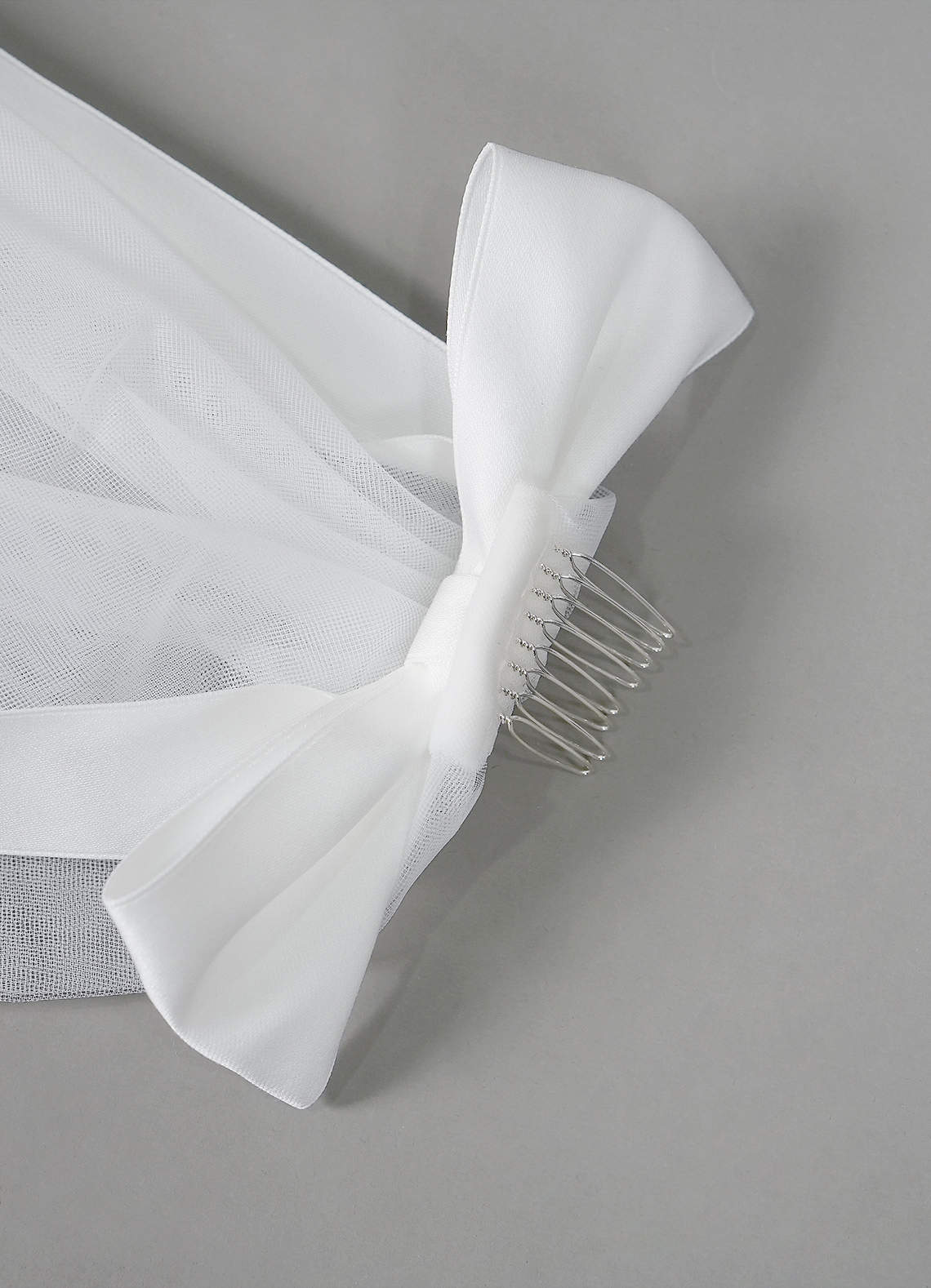 front Bow Split Elbow Length Veil