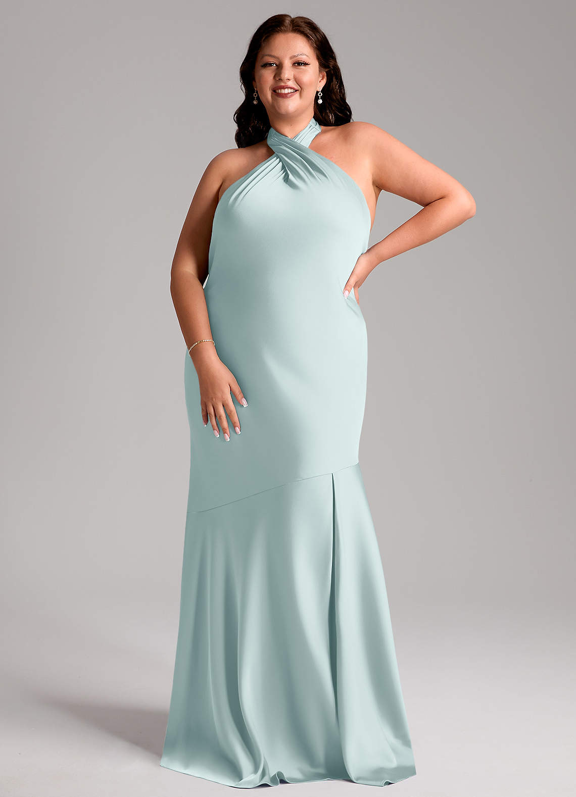 Azazie Lorena Robes de demoiselle d'honneur Robe Sirène en Satin extensible Plissée Brume image1