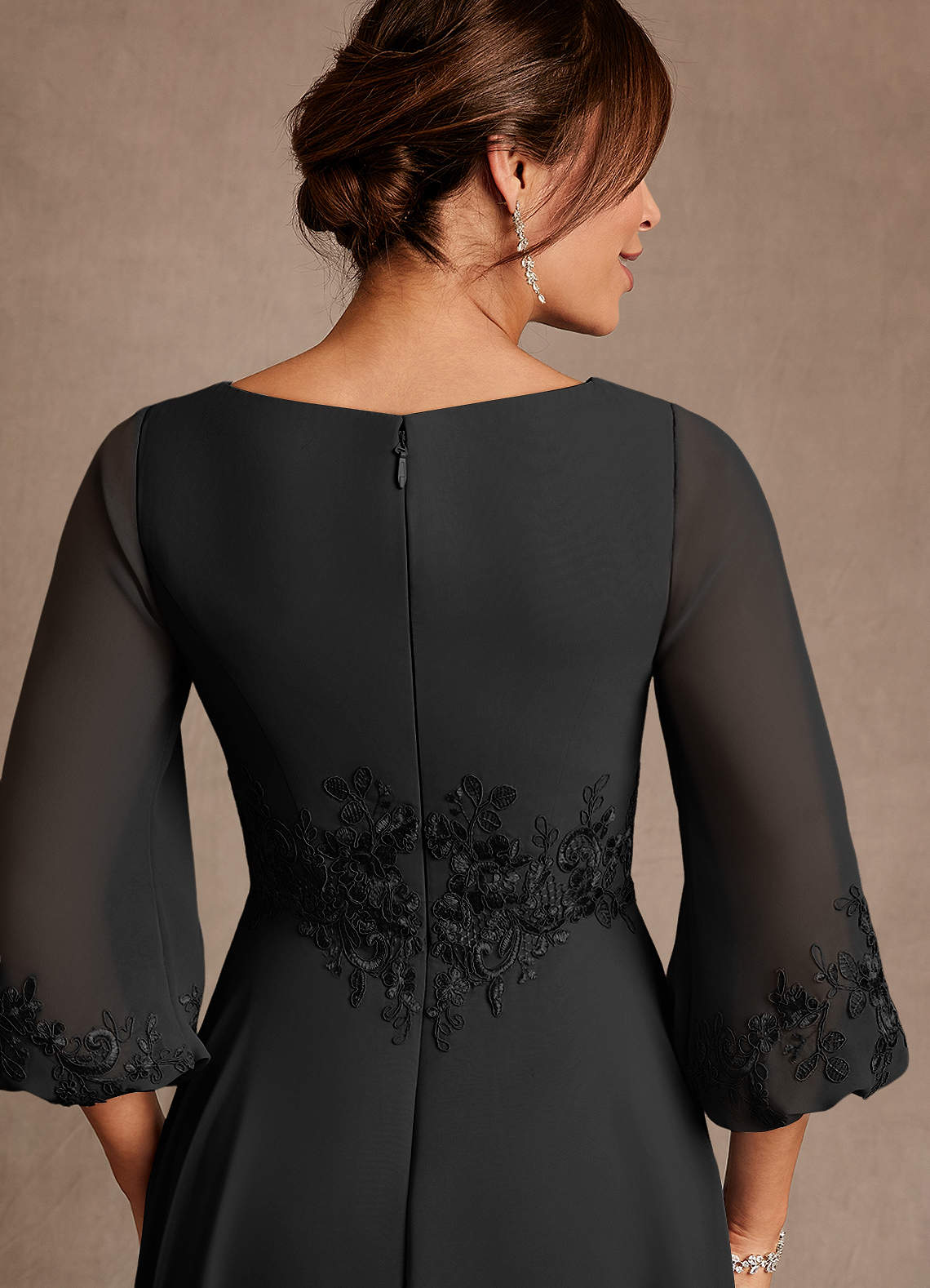 Azazie Ana Vestidos para mãe da noiva Vestido Preto de Chiffon de Linha A com Renda image5