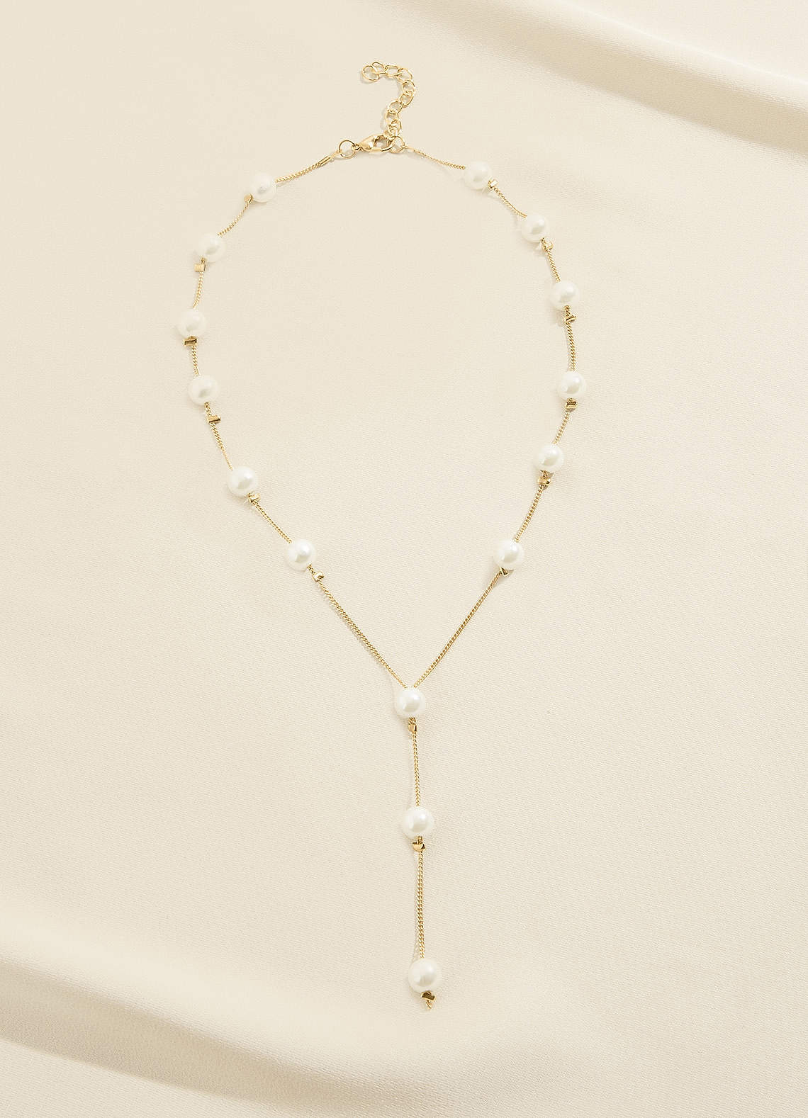 front Pearl And Gold Chain Jewelry Set