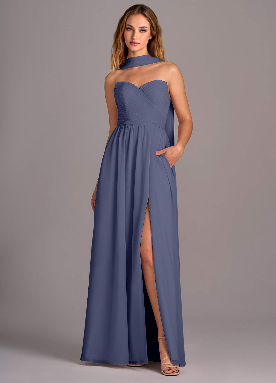 Azazie Joni Jurken voor bruidsmeisjes Converteerbaar Jurk van Chiffon met A-Lijn Strapless Stormachtig image1
