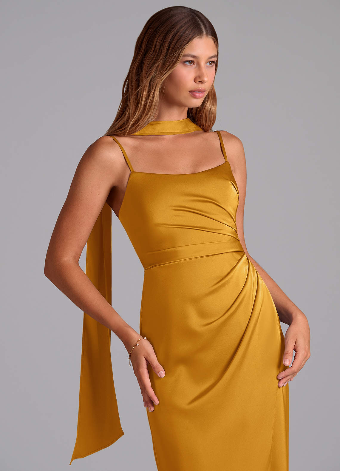 Azazie Calandra Brudepigekjoler En streg Plisseret Stræk satin Gulv-længde Kjole image4