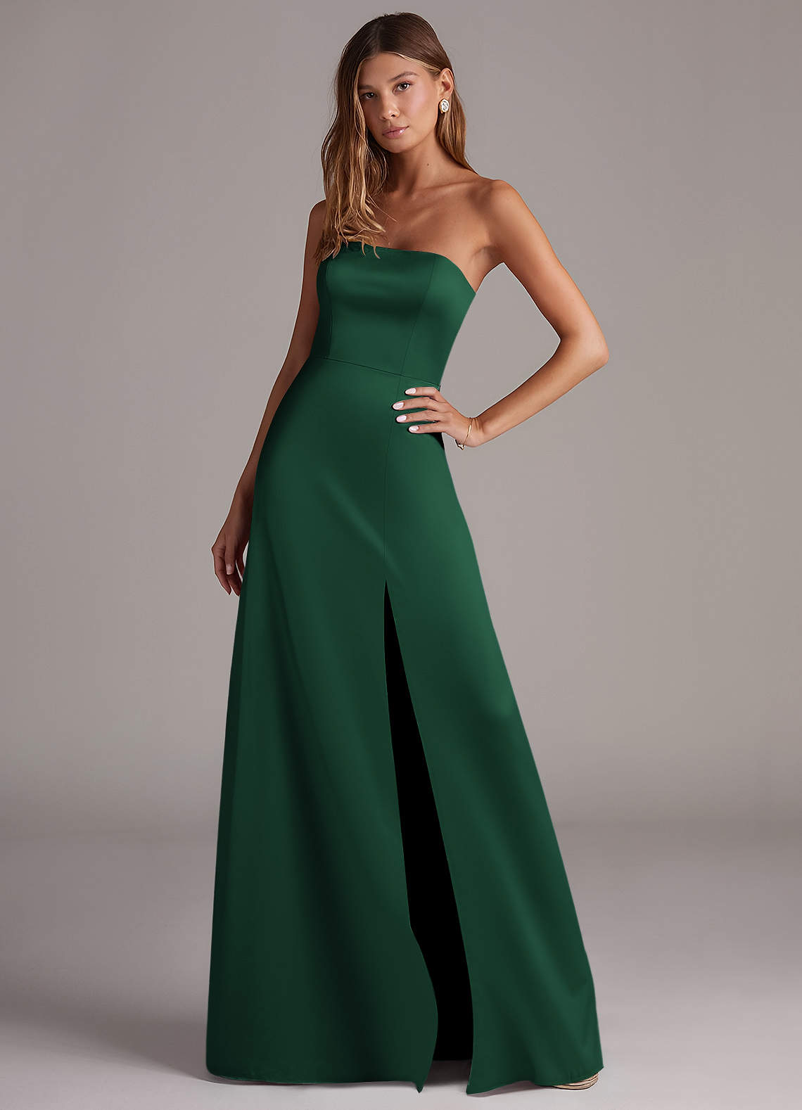 Azazie Wren Vestidos de damas de honor Vestido de Verde Oscuro de Satén Elástico de Corte en A Convertible con Sin tirantes image2