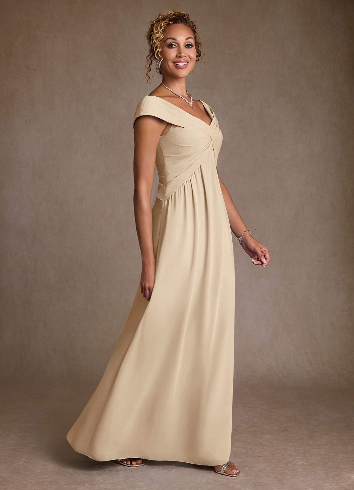 Azazie Myrtle Mère de la mariée Robes Robe Trapèze en Mousseline de soie Plissée Champagne image2
