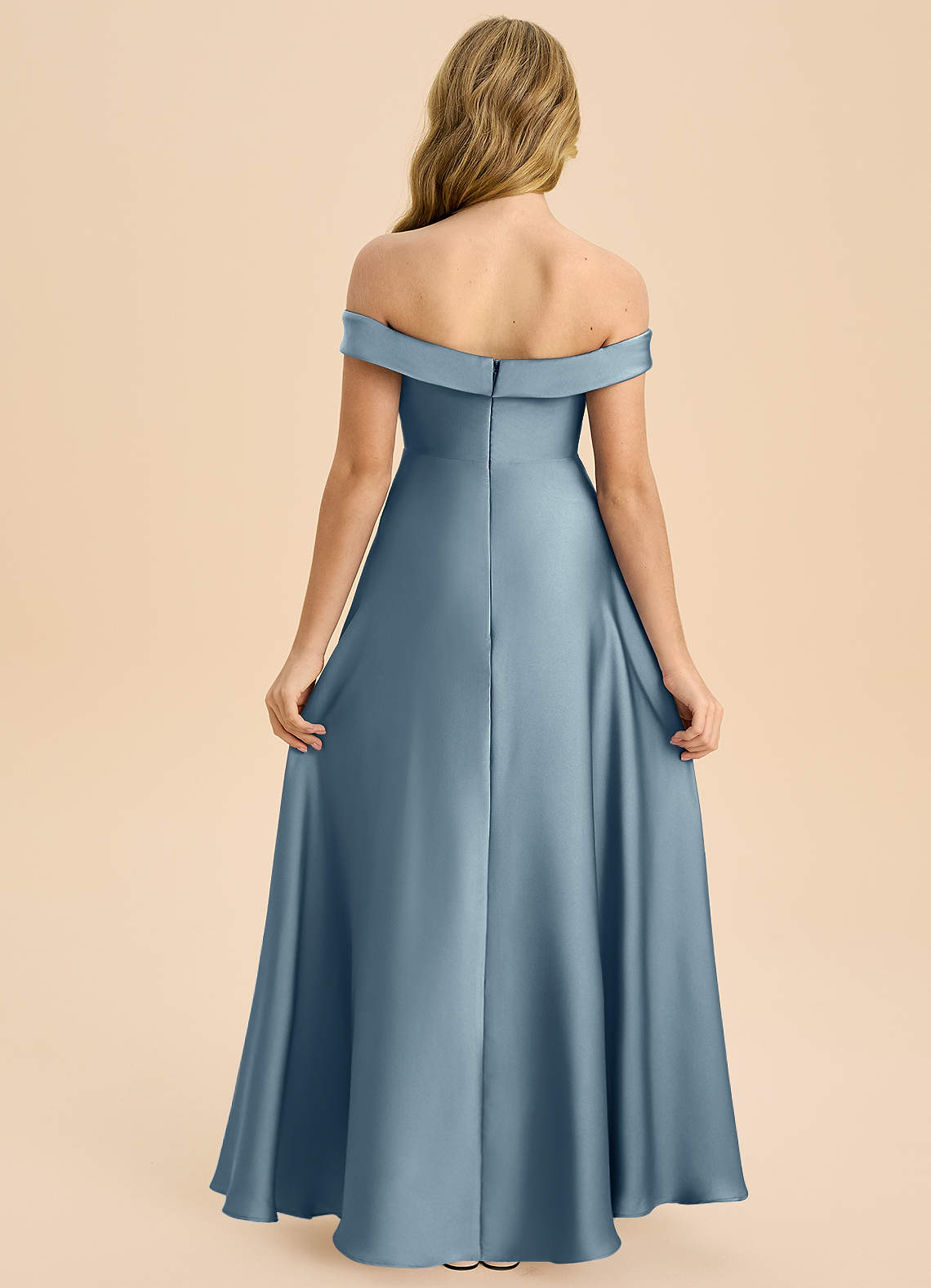 Azazie Sissy Junior Vestido de Azul Polvoriento de Satén Elástico de Corte en A con Vestidos sin tirantes image1