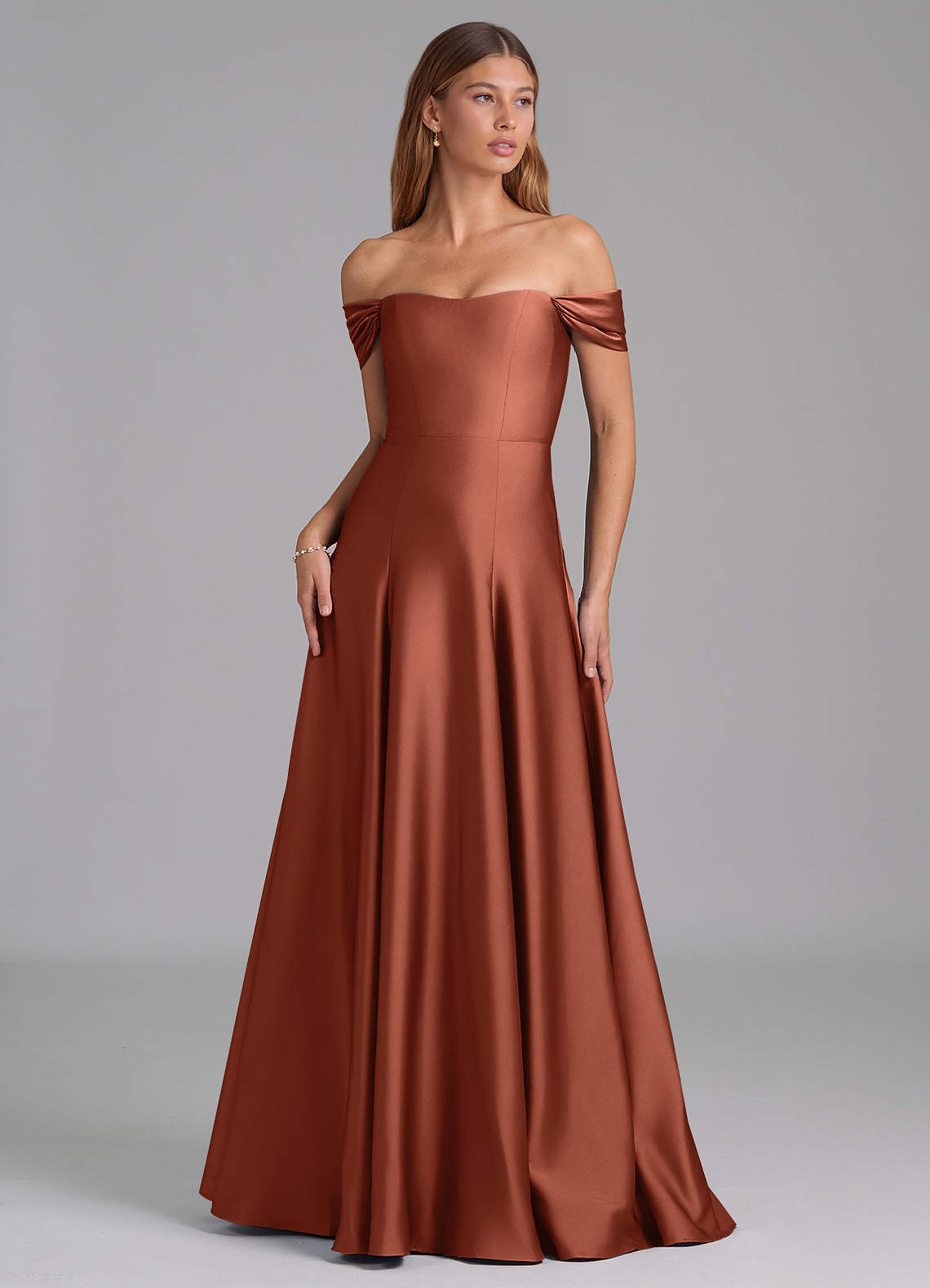 Azazie Seriana Vestidos de damas de honor Vestido de Arcilla de Satén Elástico de Corte en A Convertible con Vestidos sin tirantes image1