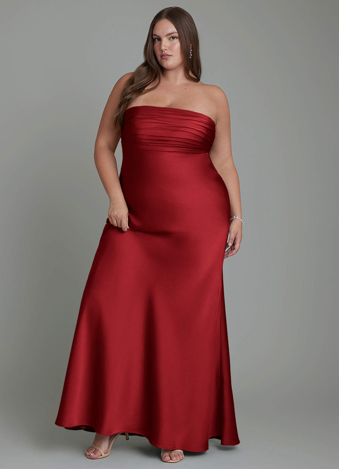 Azazie Saylor Jurken voor bruidsmeisjes Jurk van Stretch Satijn met Zeemeermin Strapless Scharlaken image1