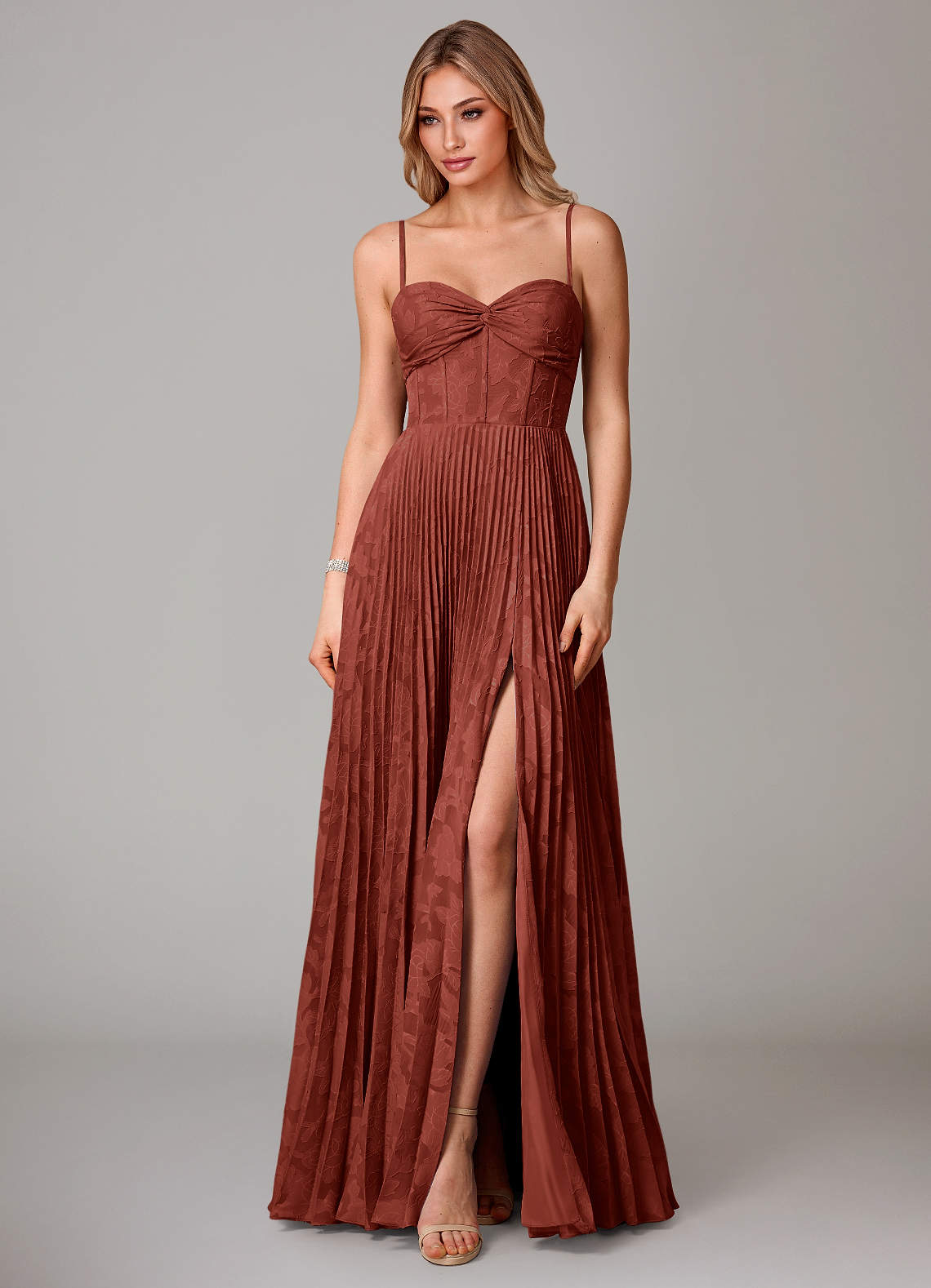 Azazie Akiko Vestidos de madrinha de casamento Vestir Terracota de Esgotamento Floral de Linha A com Decote em coração image2