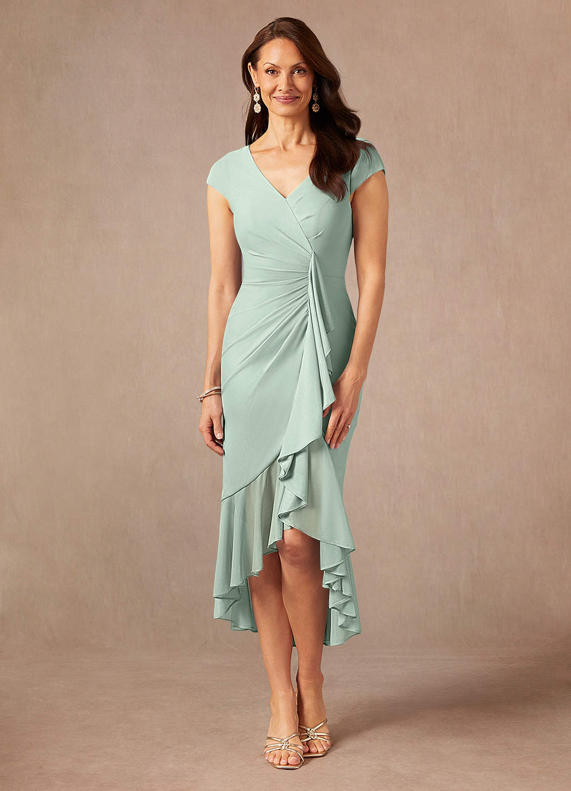 Azazie Renetta Venta Final Vestido de Agave de Malla de Corte Recto con Cuello en V plisado image3