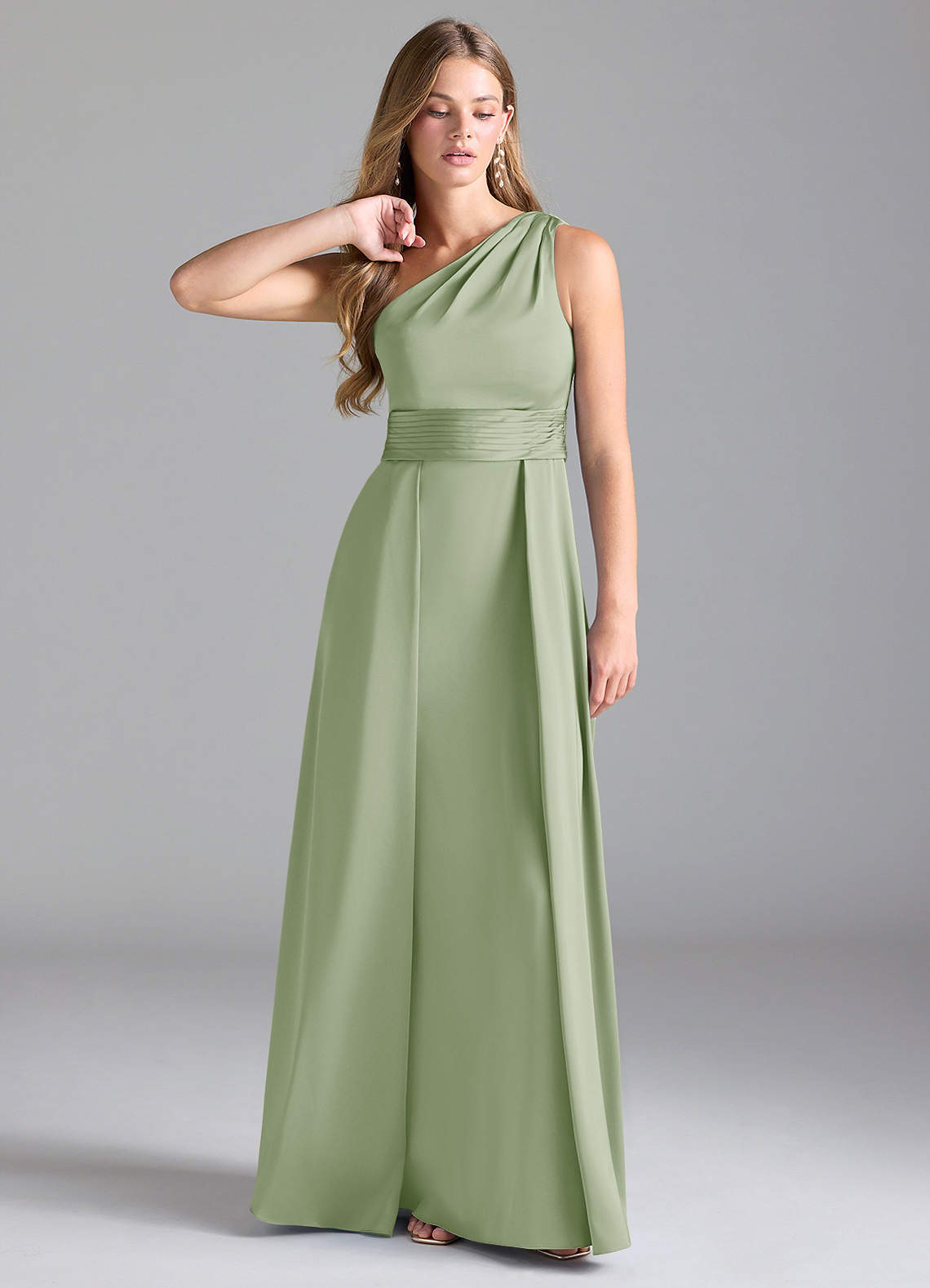 Azazie Dallas Robes de demoiselle d'honneur Robe Trapèze en Satin extensible Ue épaule Vert Sauge image1