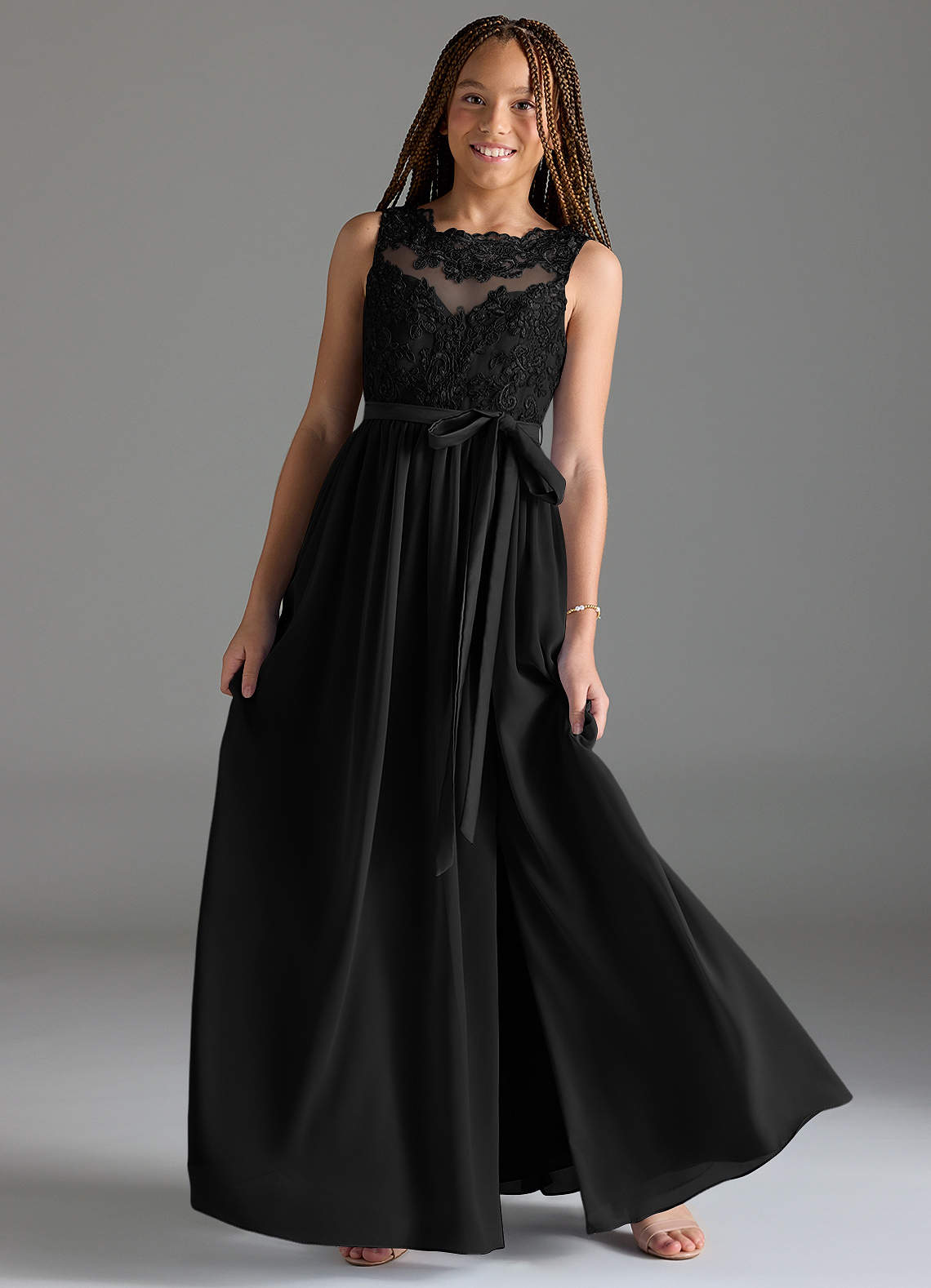 Azazie Elly Junior Robe Trapèze en Mousseline de soie Dentelle Noir image1