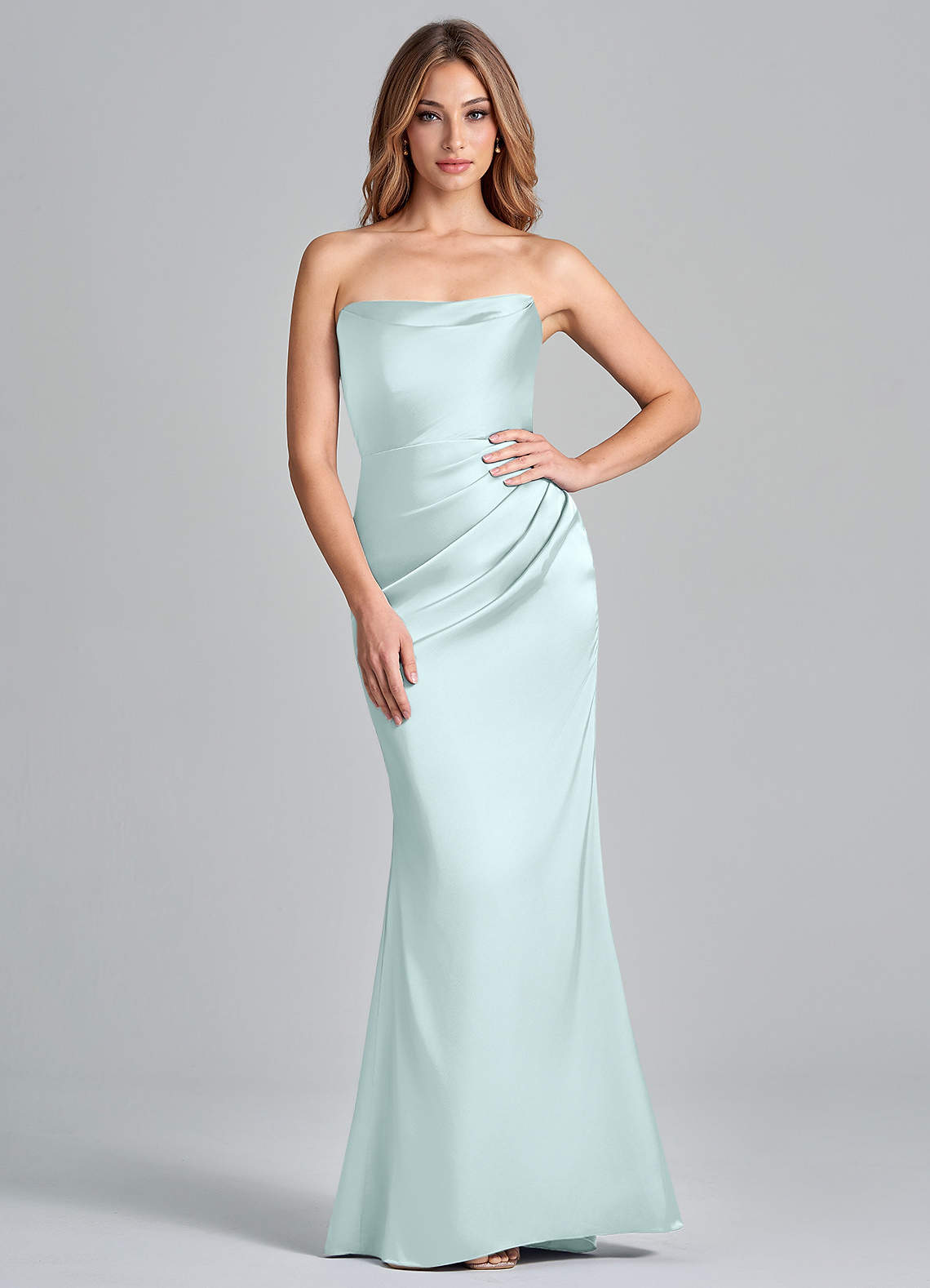 Azazie Olea Jurken voor bruidsmeisjes Converteerbaar Jurk van Stretch Satijn met Zeemeermin Strapless Zeeglas image1