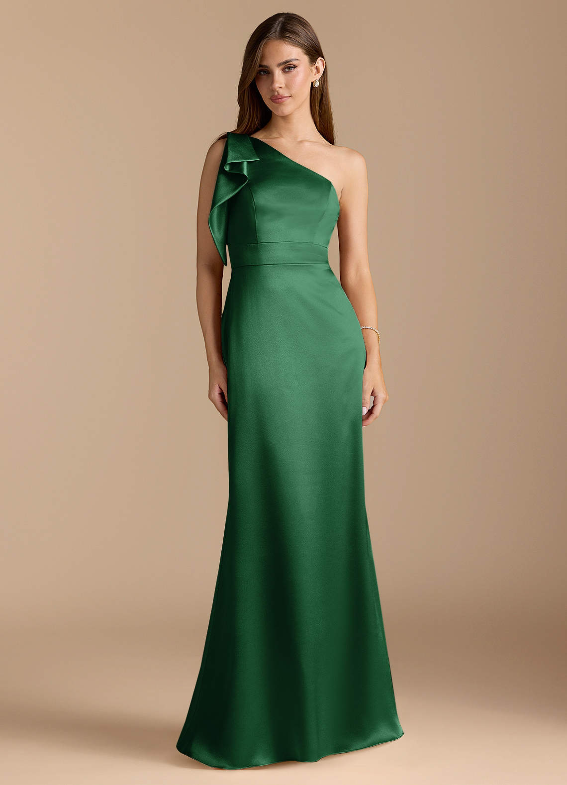 Azazie Rinna Vestidos de damas de honor Vestido de Verde Oscuro de Satén Metálico de Corte Sirena con Volante image1