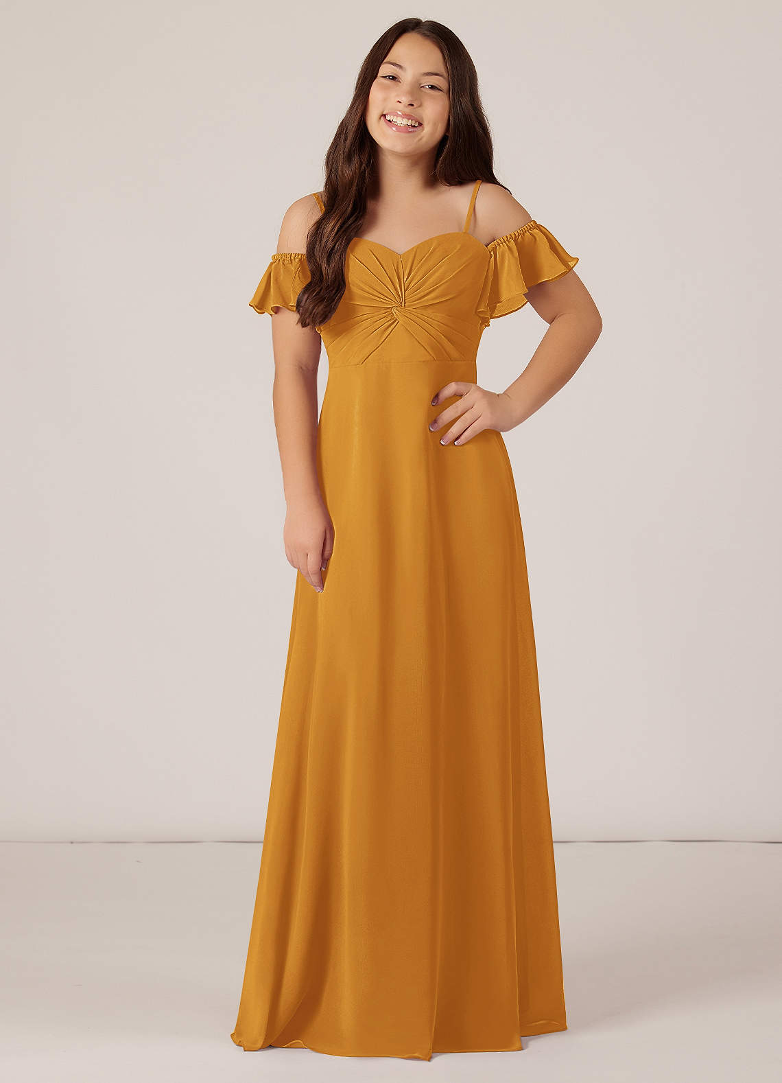Azazie Juna Junior Robe Trapèze en Mousseline de soie Épaule décolletée Caramel écossais image1
