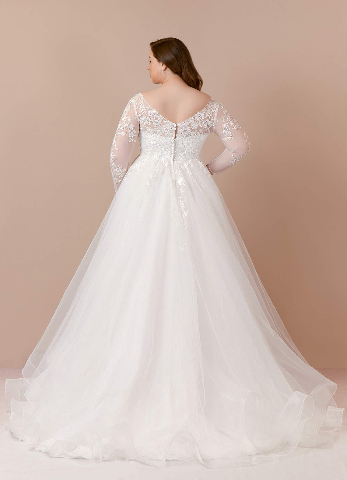 Azazie Freya Vestidos de novia Vestido de Diamante Blanco de Tul de Corte en A con Lentejuela image8