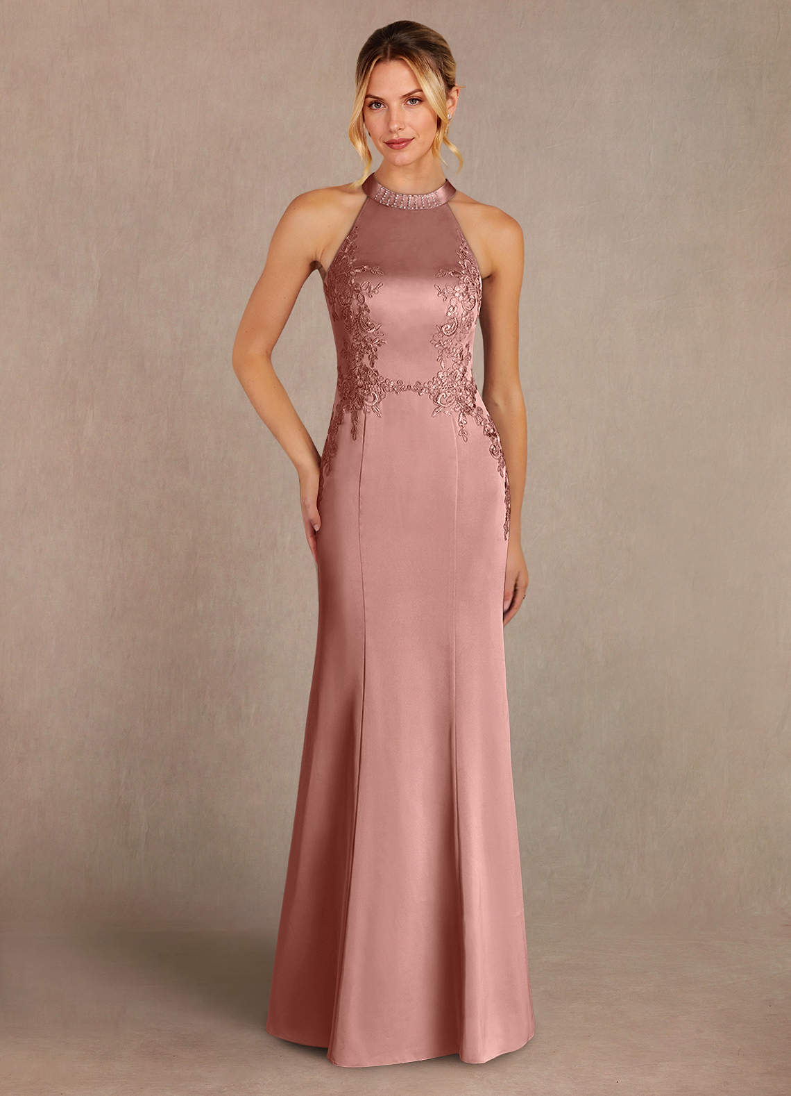 Azazie Tyra vestidos de madre de la novia Vestido de Rosetón de Satén Elástico de Sirena con Encaje image1
