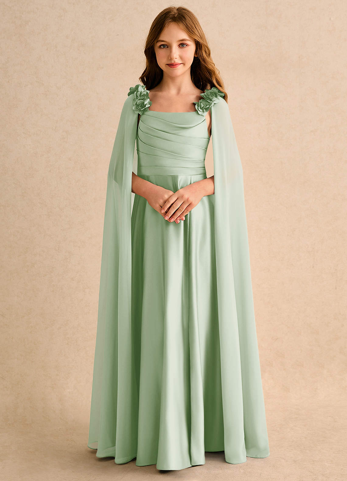 Azazie Rosita Girls Formal Vestidos de florista Vestido Dusty Sage de Cetim fosco de Linha A com Plissado image4