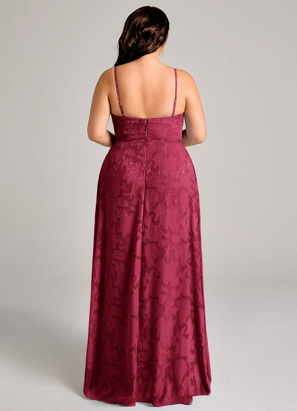 Azazie Moira Vestidos de madrinha de casamento Vestido Borgonha de Esgotamento Floral de Linha A com Racha Lateral image10