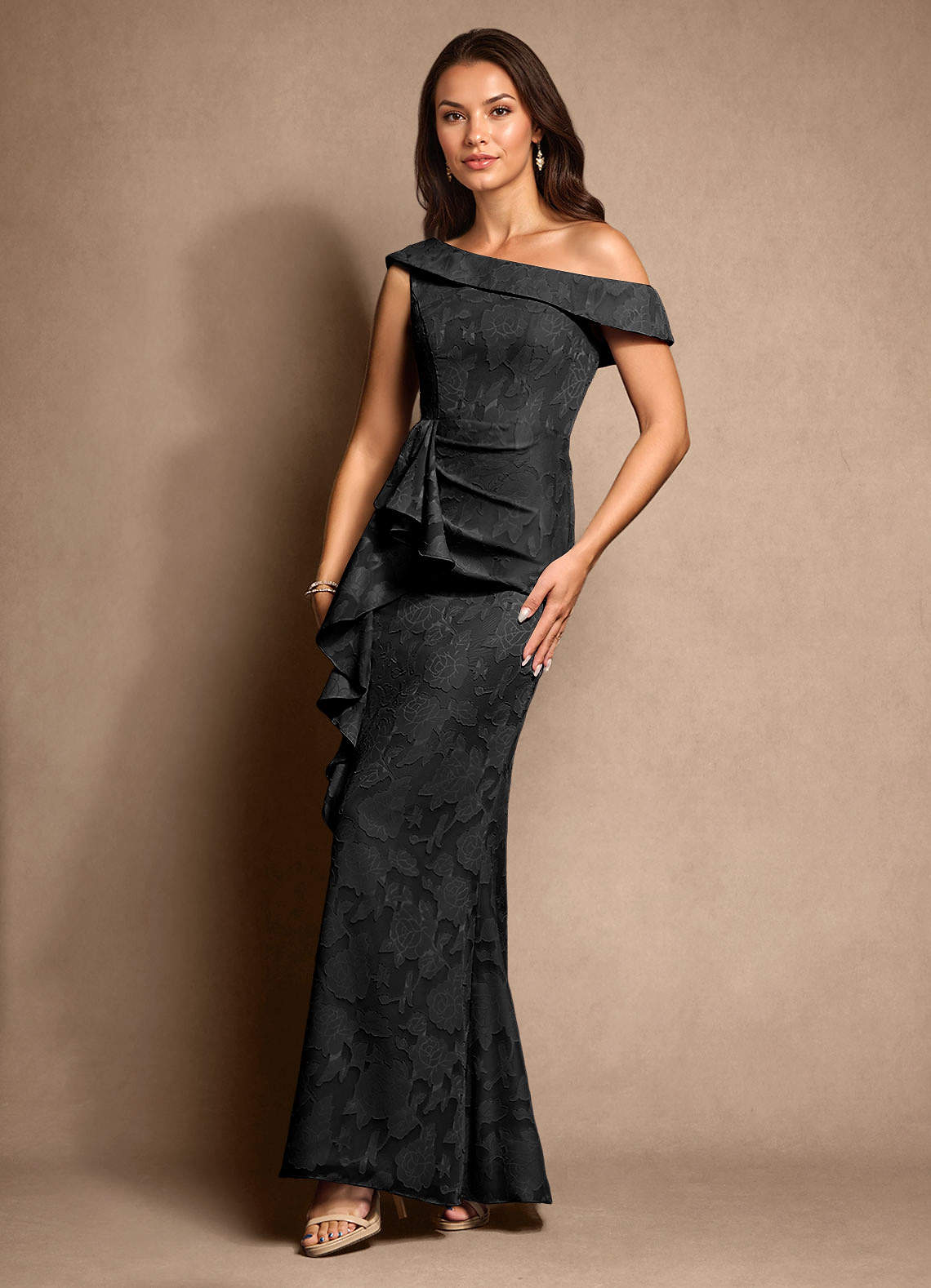 Azazie Hamptons vestidos de madre de la novia Vestido de Negro de Devorado Floral de Corte En A con Plisado image4