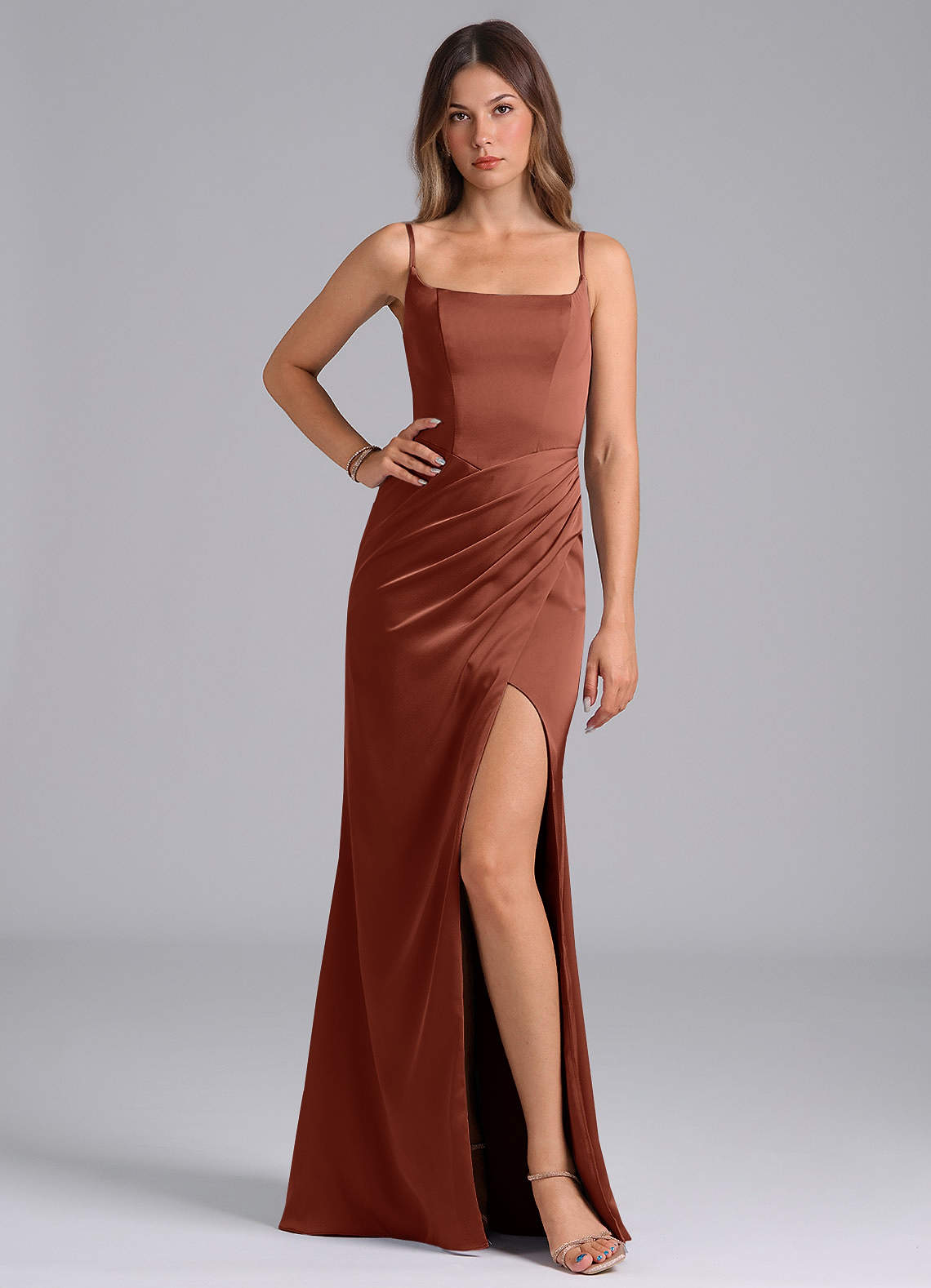 Azazie Donielle Vestidos de madrinha de casamento Vestido Castanho Aloirado de Cetim elástico de sereia com Espartilho image1