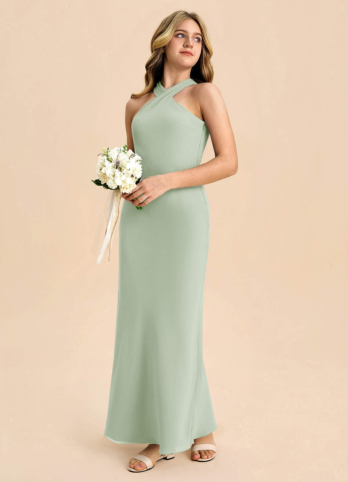 Azazie Doretta Junior Vestido de Salvia Polvorienta de Gasa de Corte Recto con Plisado image5