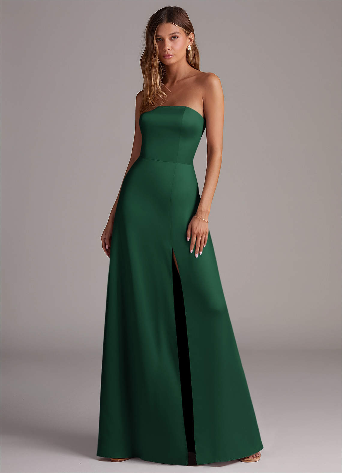 Azazie Wren Vestidos de damas de honor Vestido de Verde Oscuro de Satén Elástico de Corte en A Convertible con Sin tirantes image1