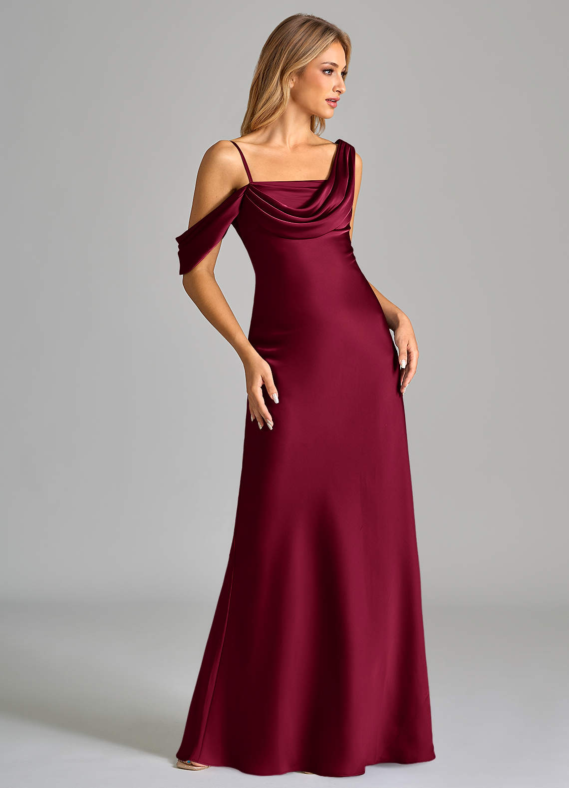 Azazie Celina Vestidos de madrinha de casamento Vestir Borgonha de Cetim elástico de Bainha com Fora do ombro image4
