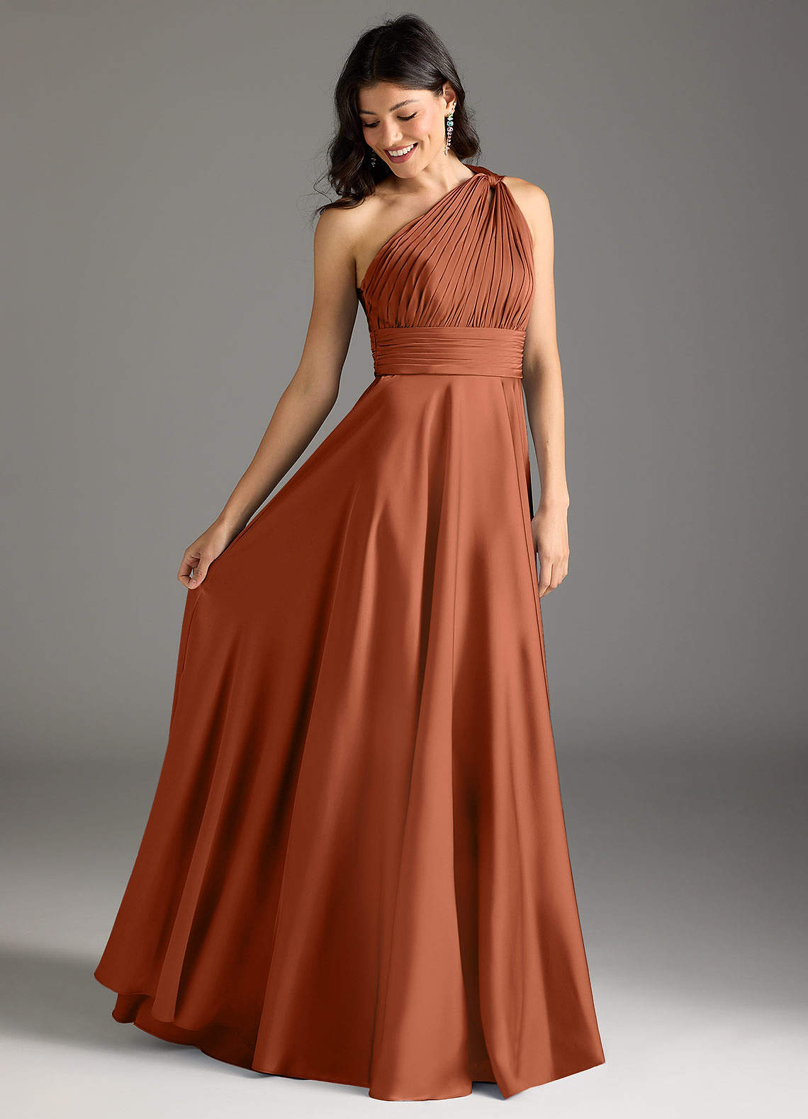 Azazie Charlize Robes de demoiselle d'honneur Robe Trapèze en Satin extensible Ue épaule Rose De Cèdre image1