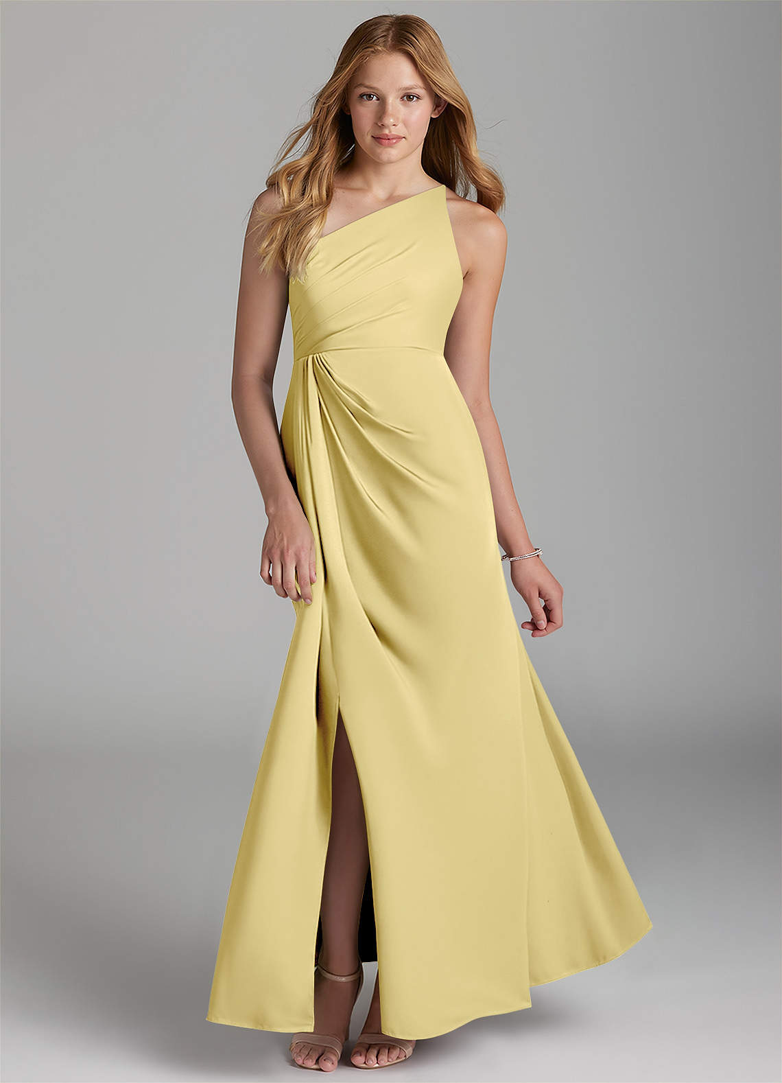 Azazie Mika Junior Robe Trapèze en Satin extensible Plissée Sorbet Citron image1