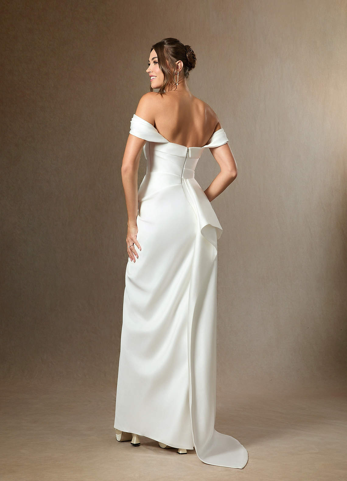 Azazie Kalise Robes de mariée Robe Sirène en Satin double face Sans bretelle Blanc De Diamant image6