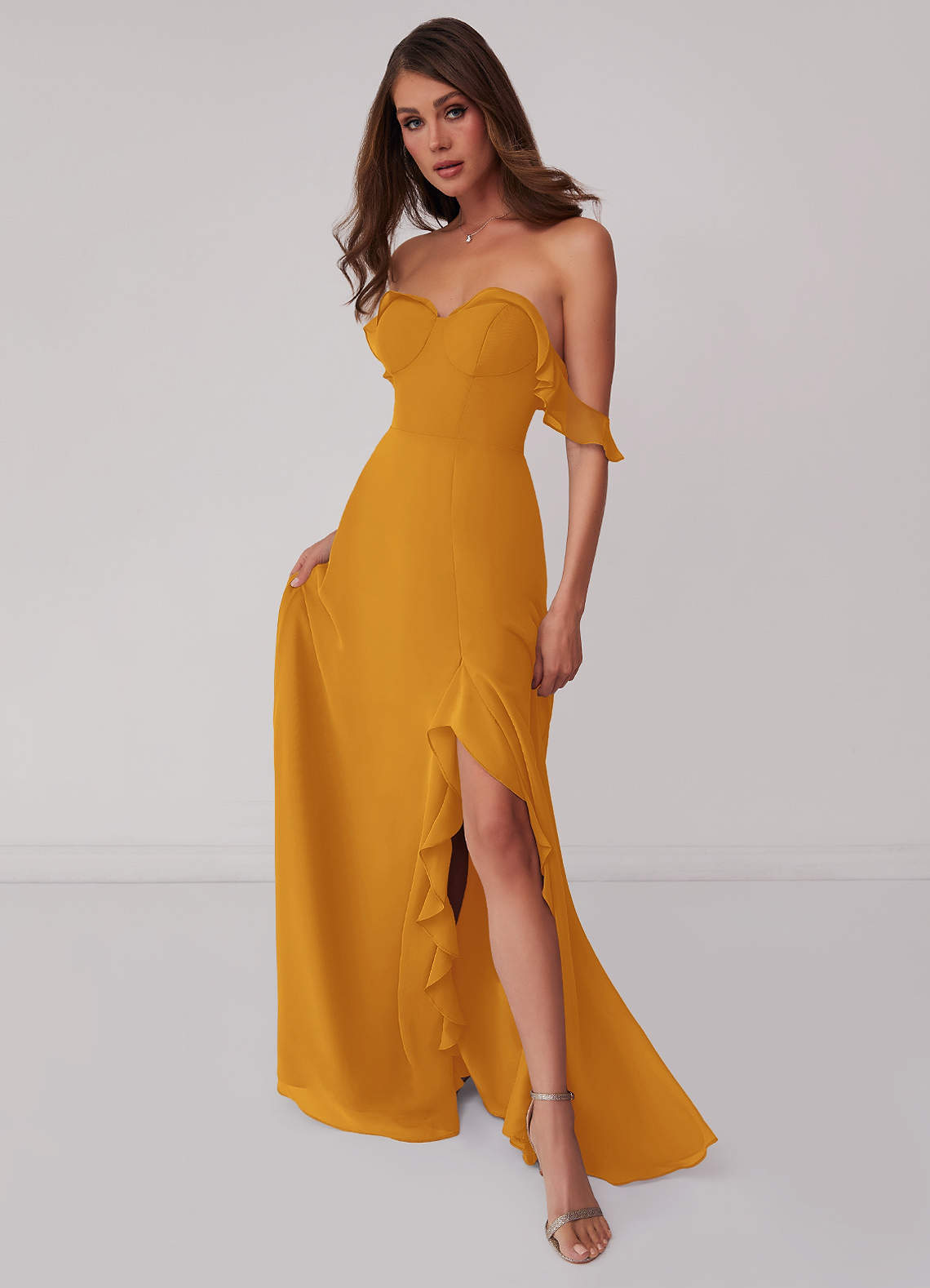 Barbie ♥ Azazie Robes de demoiselle d'honneur Robe Trapèze Convertible en Mousseline de soie Épaule décolletée Caramel écossais image1