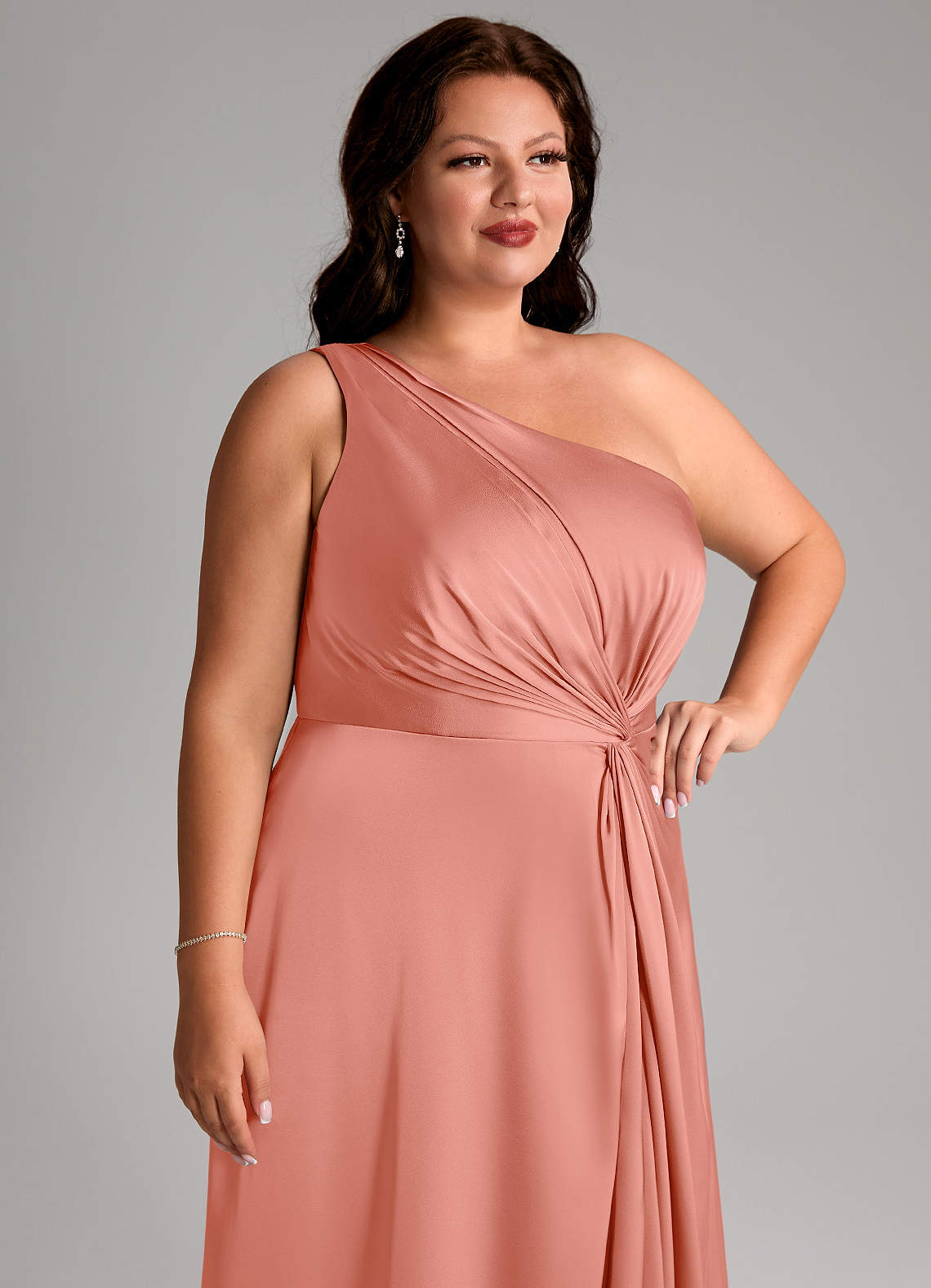 Azazie Brooke Vestidos de damas de honor Vestido de Coral de Satén Elástico de Corte en A con Hombro unilateral image12