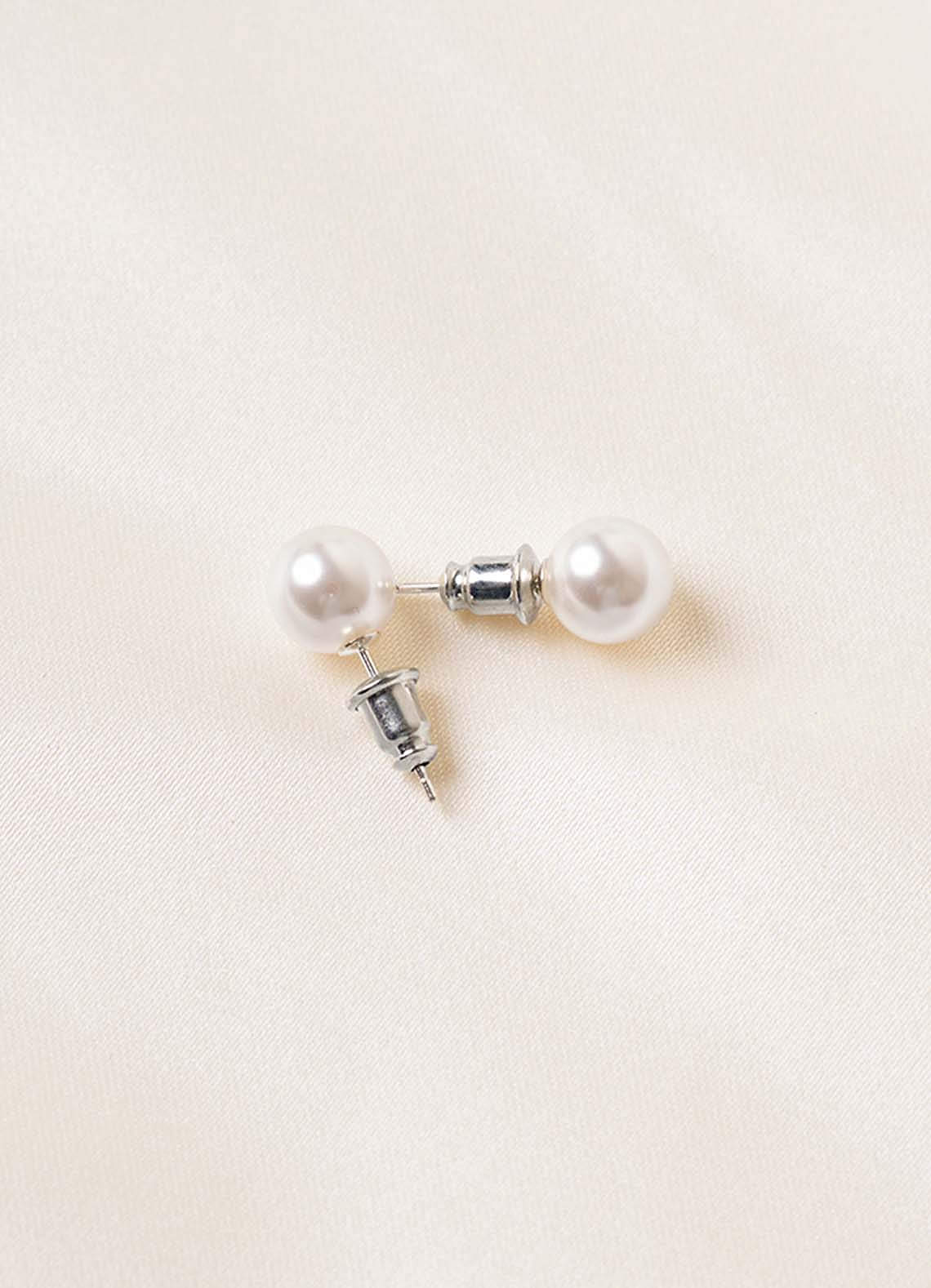 front 8mm Classic Pearl Studs