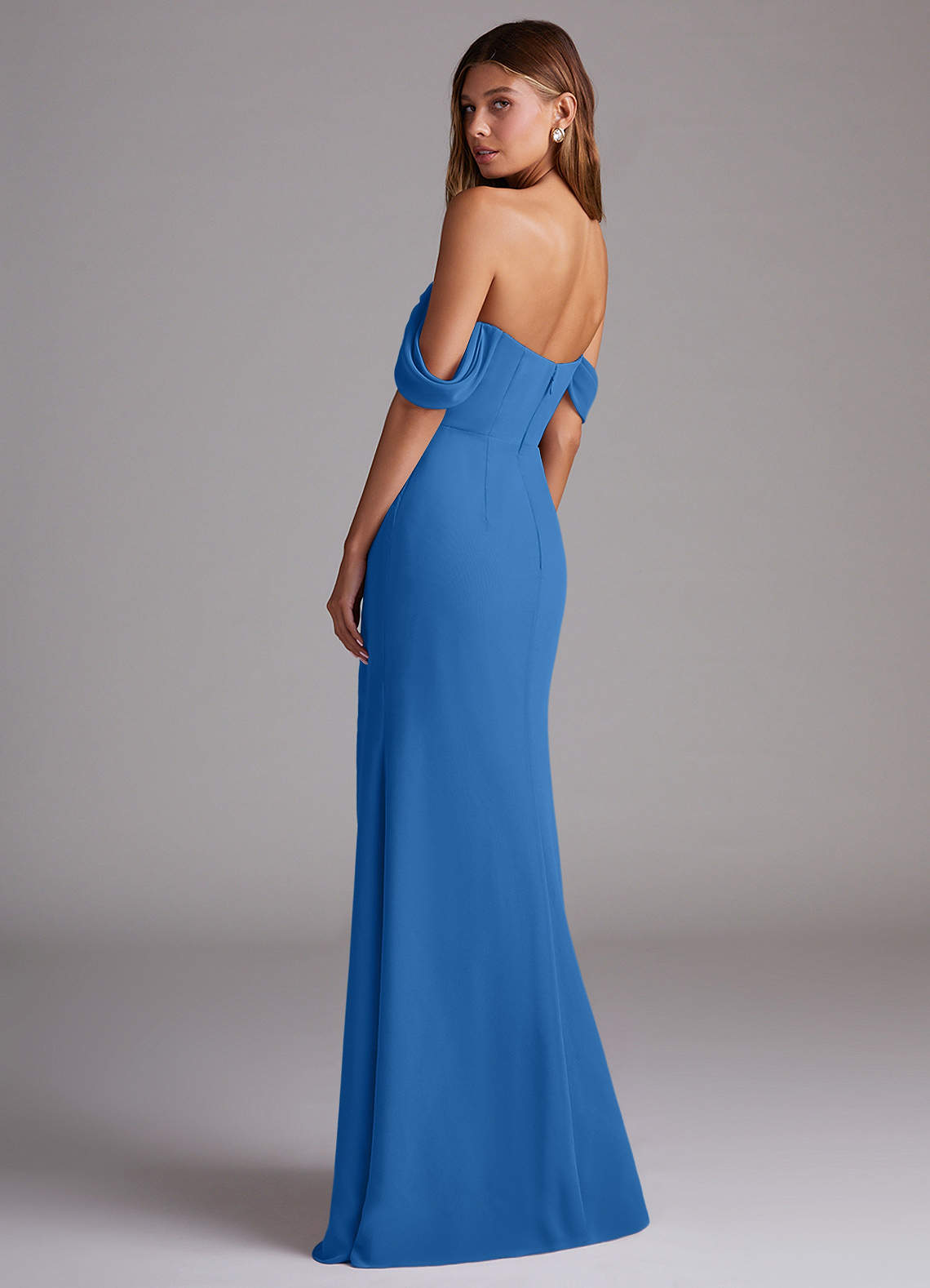 Azazie Saige Vestidos de damas de honor Vestido de Azul Grisaceo de Gasa de Corte en A Convertible con Vestidos sin tirantes image6