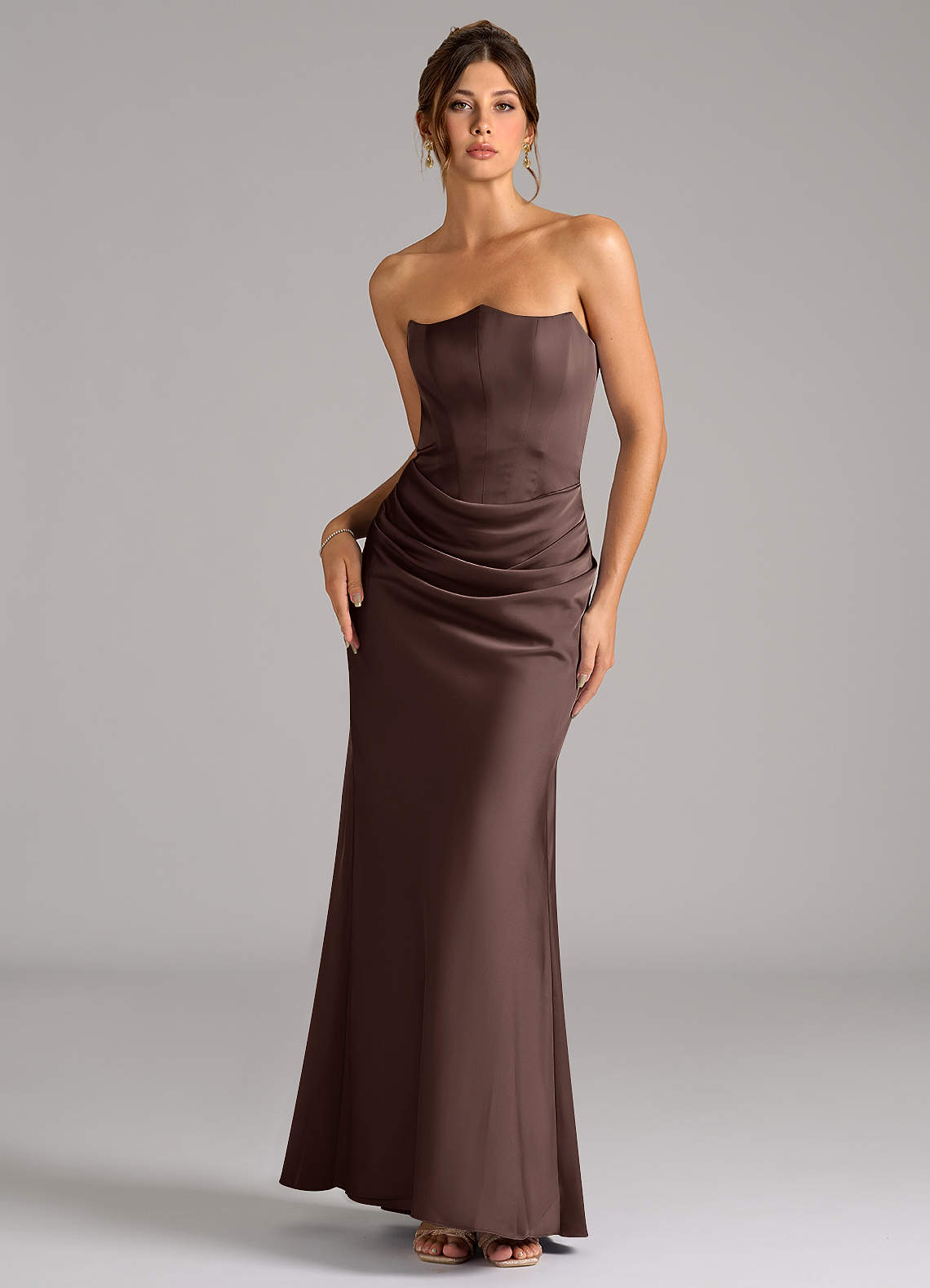 Azazie Debby Jurken voor bruidsmeisjes Converteerbaar Jurk van Stretch Satijn met Zeemeermin Strapless Ganache image1