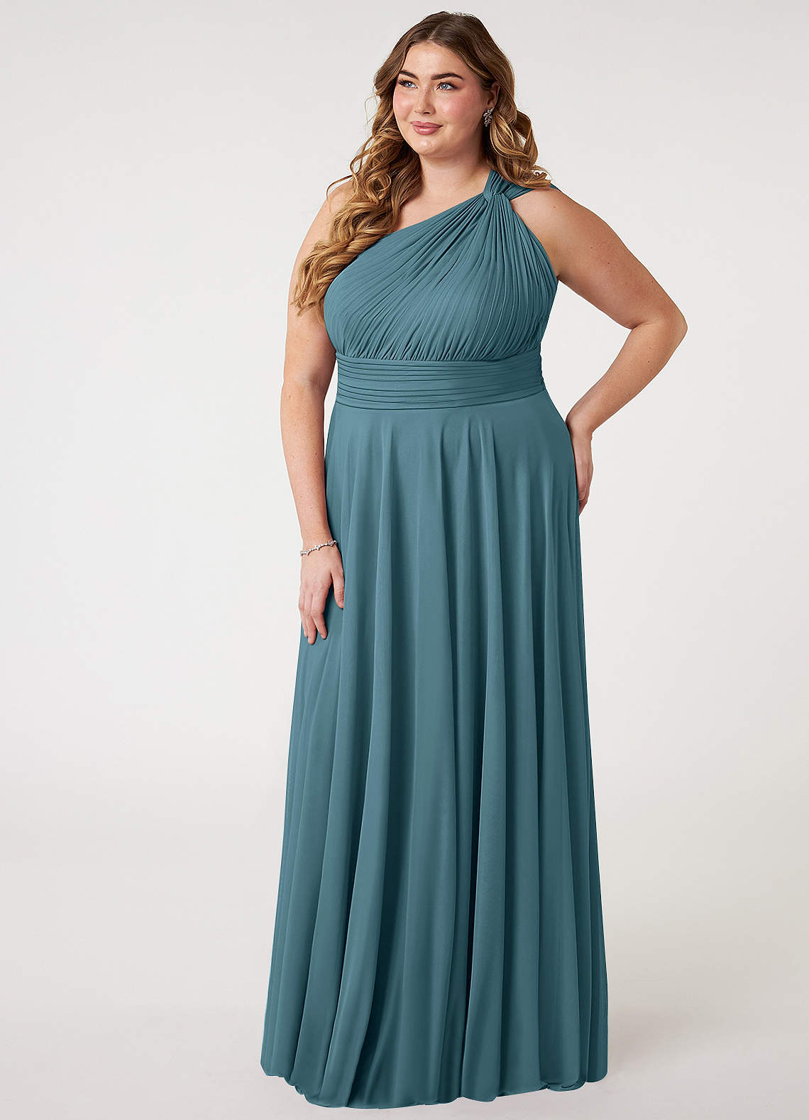 Azazie Charlize Vestidos de damas de honor Vestido de Bermudas de Malla de Corte en A con Hombro unilateral image7