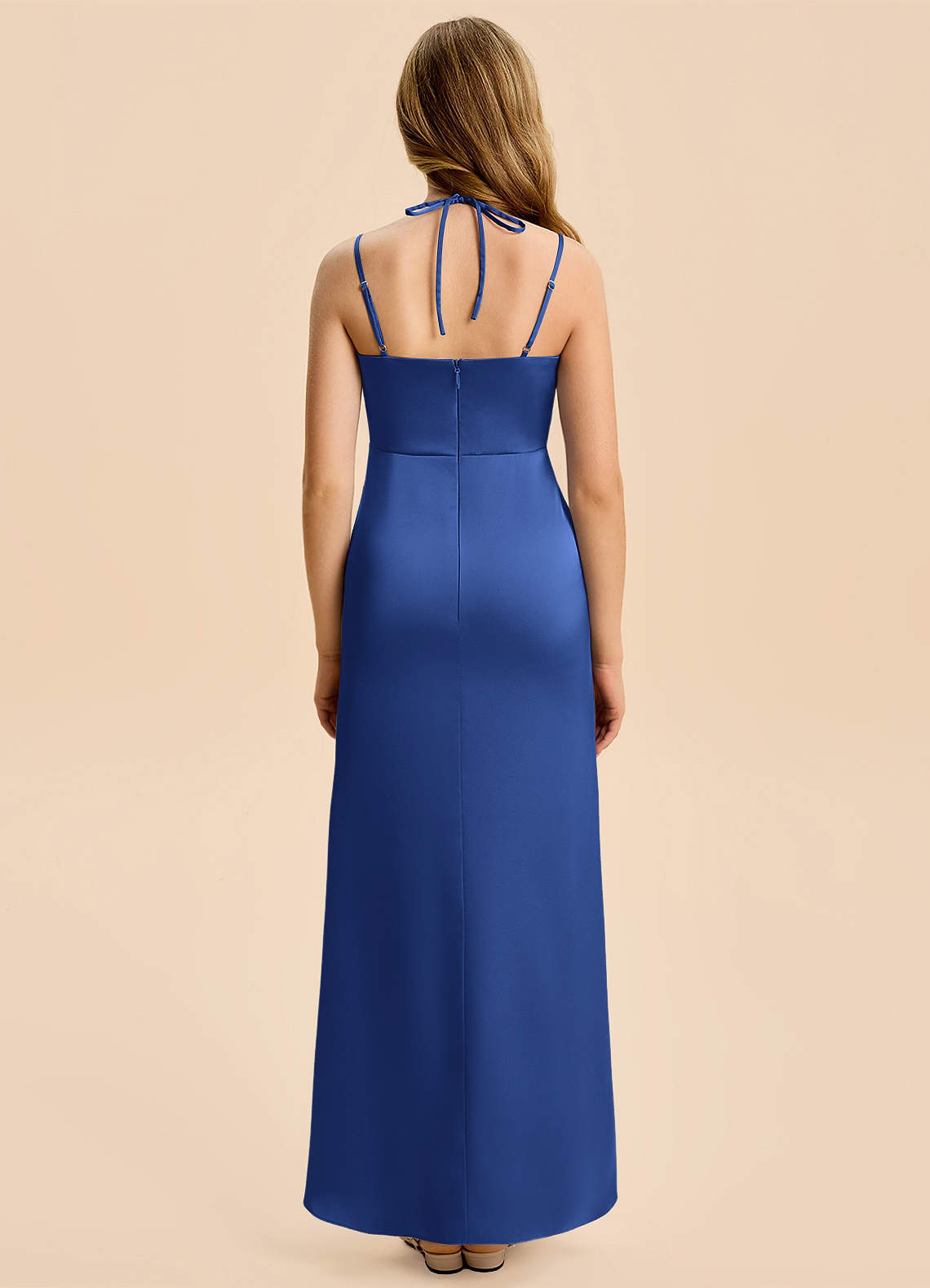 Azazie Nova Junior Vestido de Azul Real de Satén Elástico de Corte Recto con Plisado image1